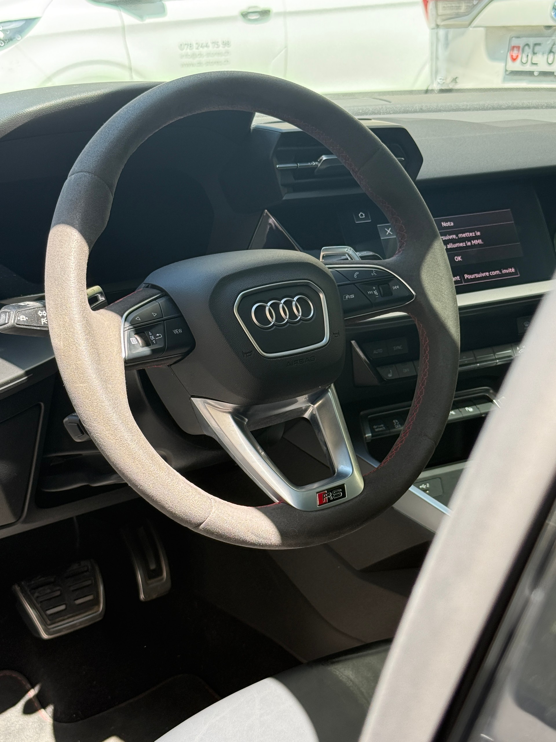 AUDI RS3 Sportback 2.5 TSI quattro S-tronic-image-8