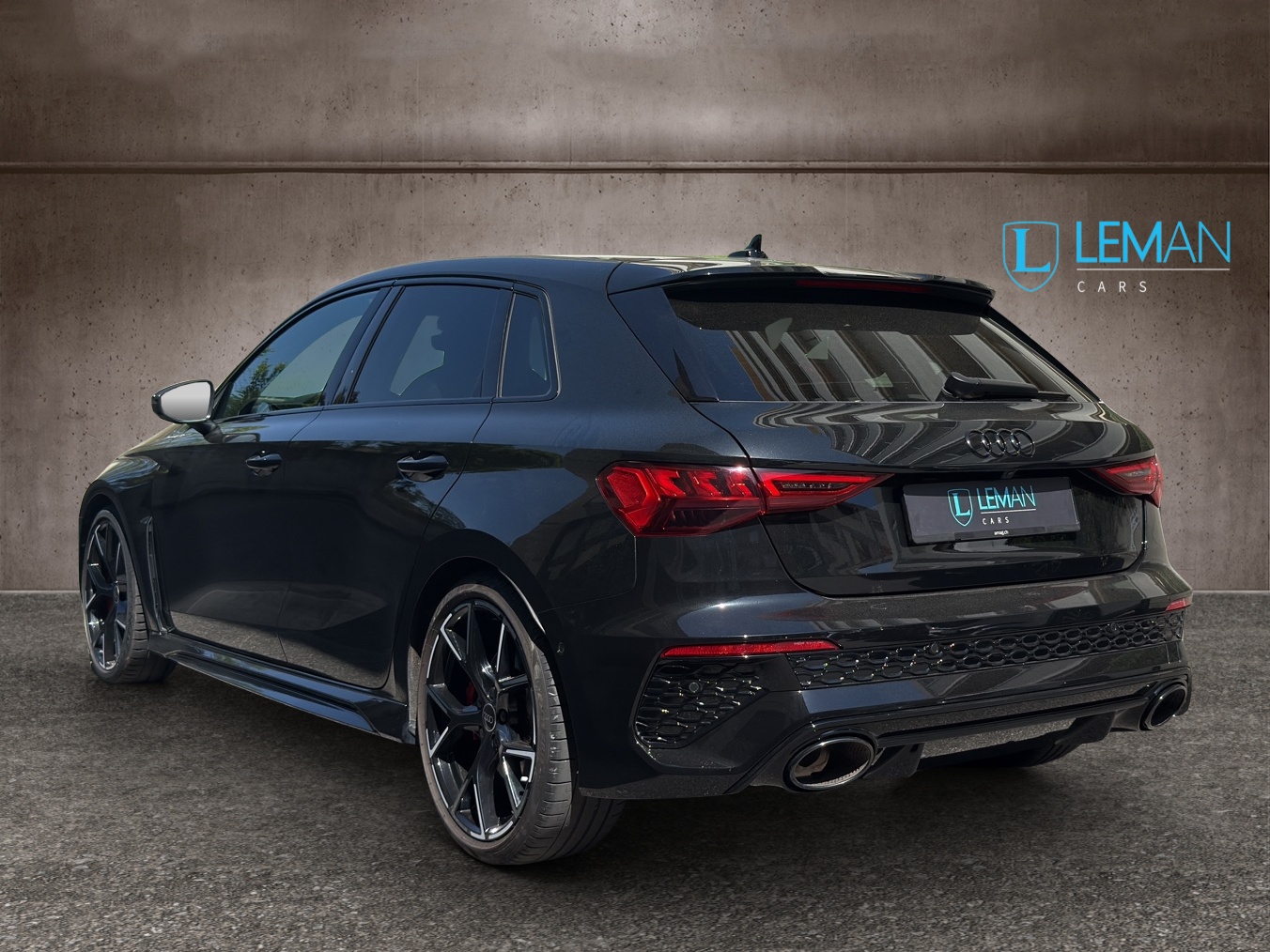 AUDI RS3 Sportback 2.5 TSI quattro S-tronic-image-6
