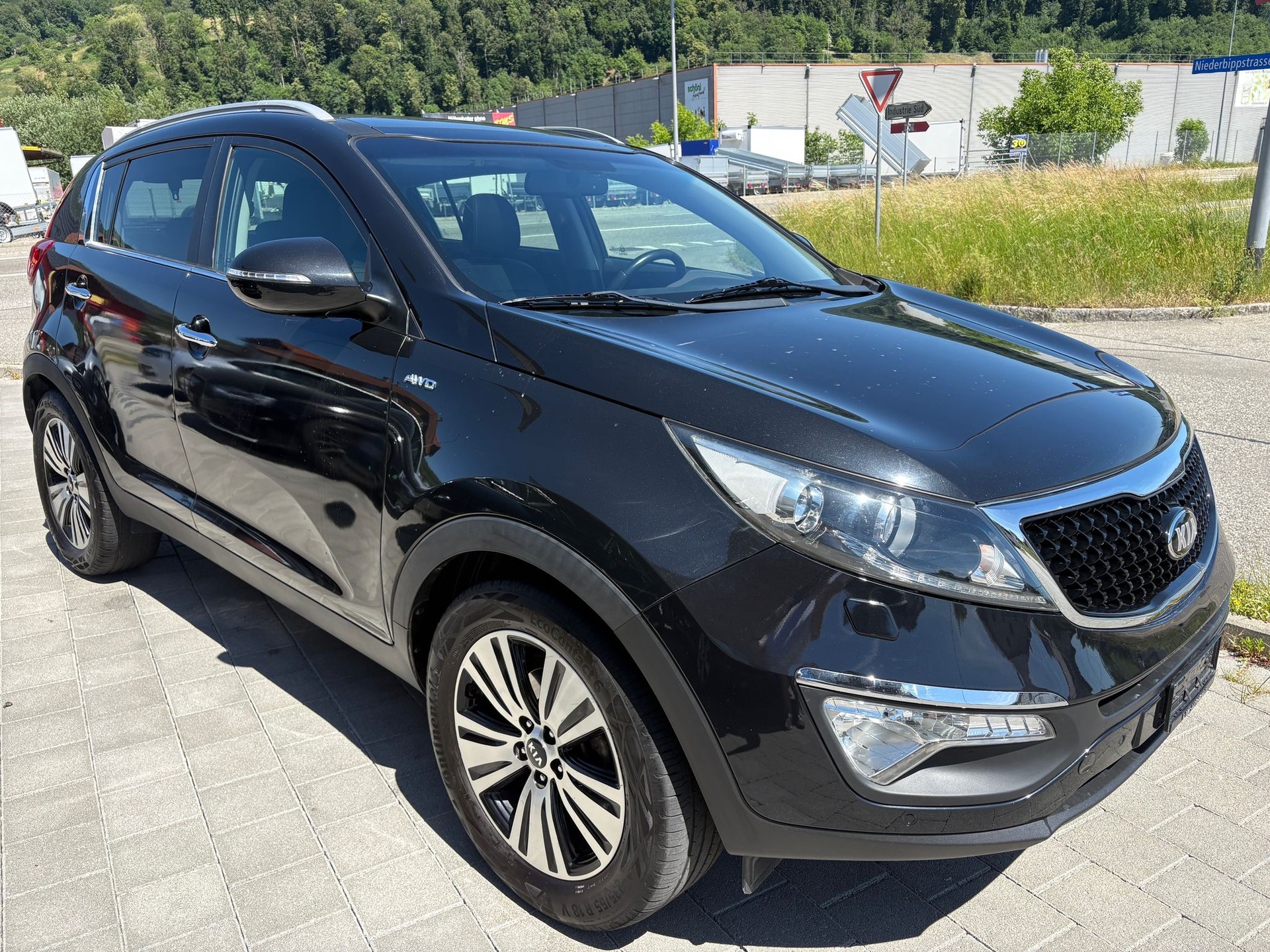 KIA Sportage 2.0 CRDi Trend 4WD Automatic,Frisch ab Mfk.12 mon.Garantie-image-2