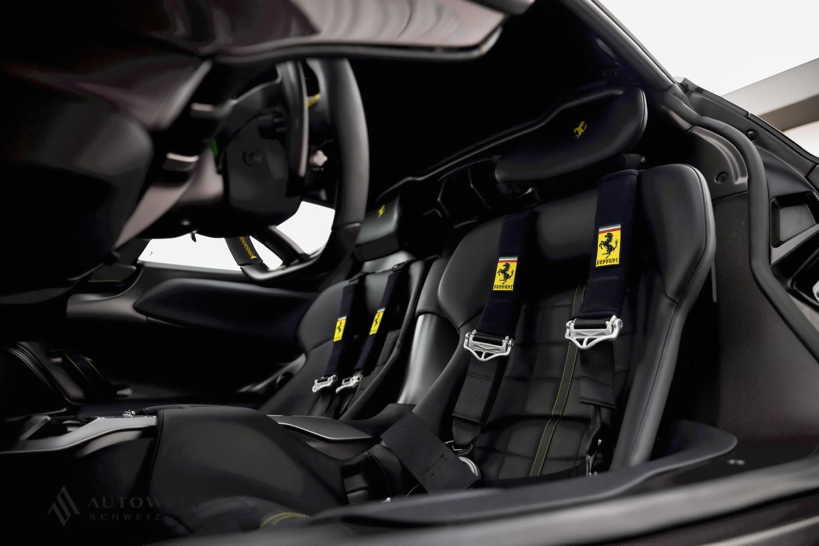 FERRARI Daytona SP3-showroom-element-2