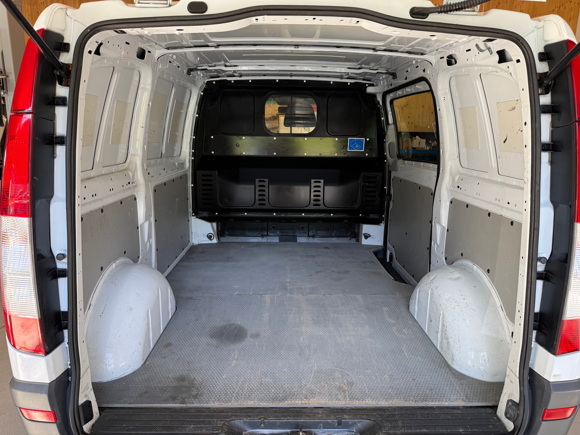 MERCEDES-BENZ Vito 113 CDI Blue Efficiency 4Matic A-image-9