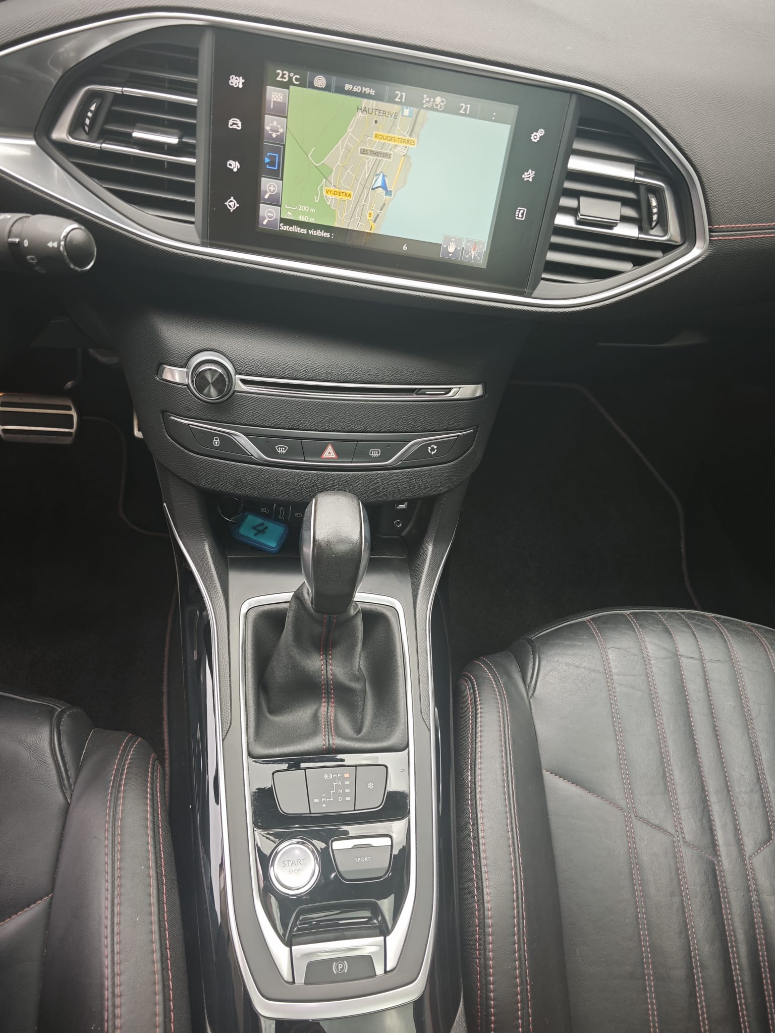 PEUGEOT 308 2.0 BlueHDI GT Automatic 180cv-image-8
