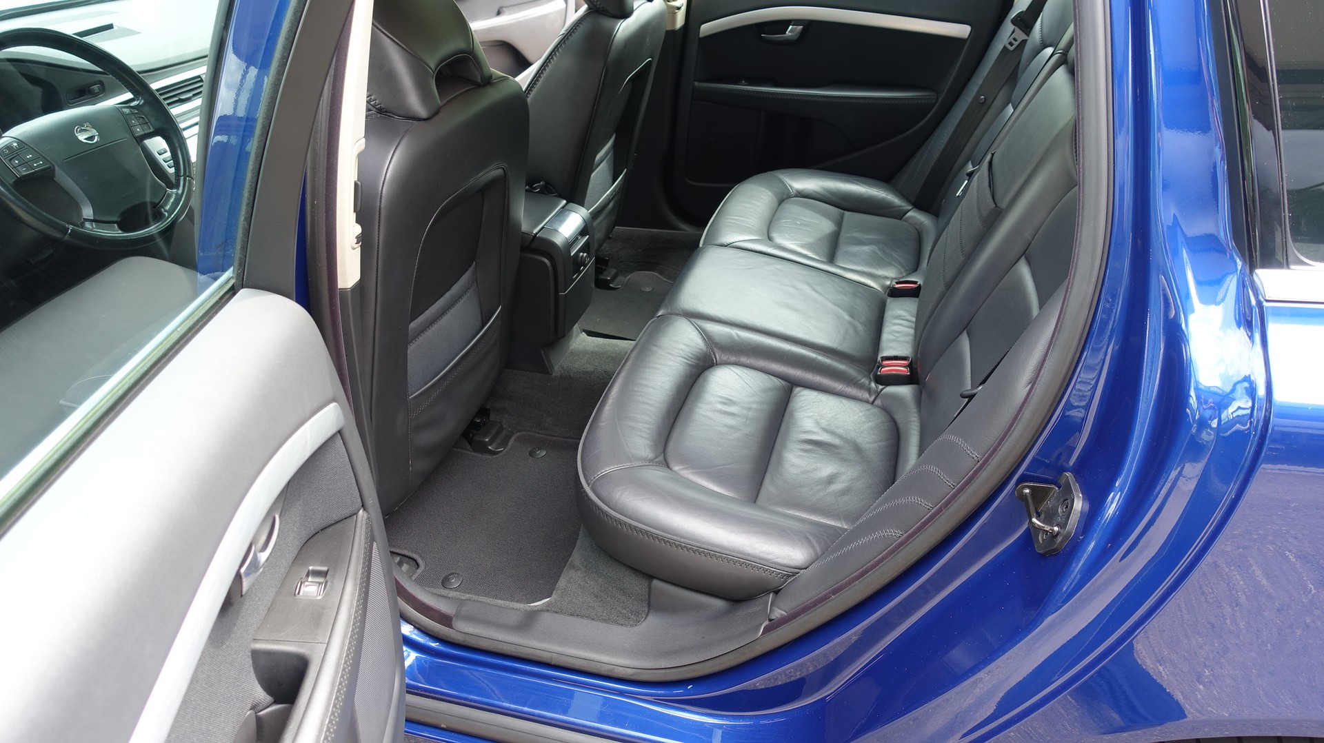 VOLVO V70 T6 AWD Ocean Race Geartronic-image-11