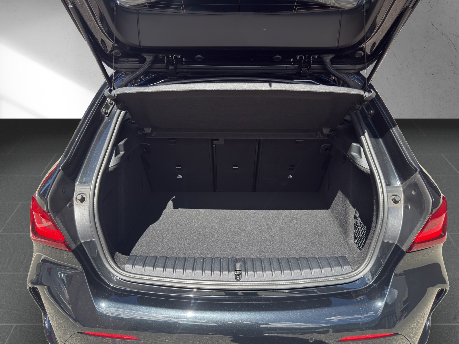BMW 120d xDrive Steptronic M Sport-image-17