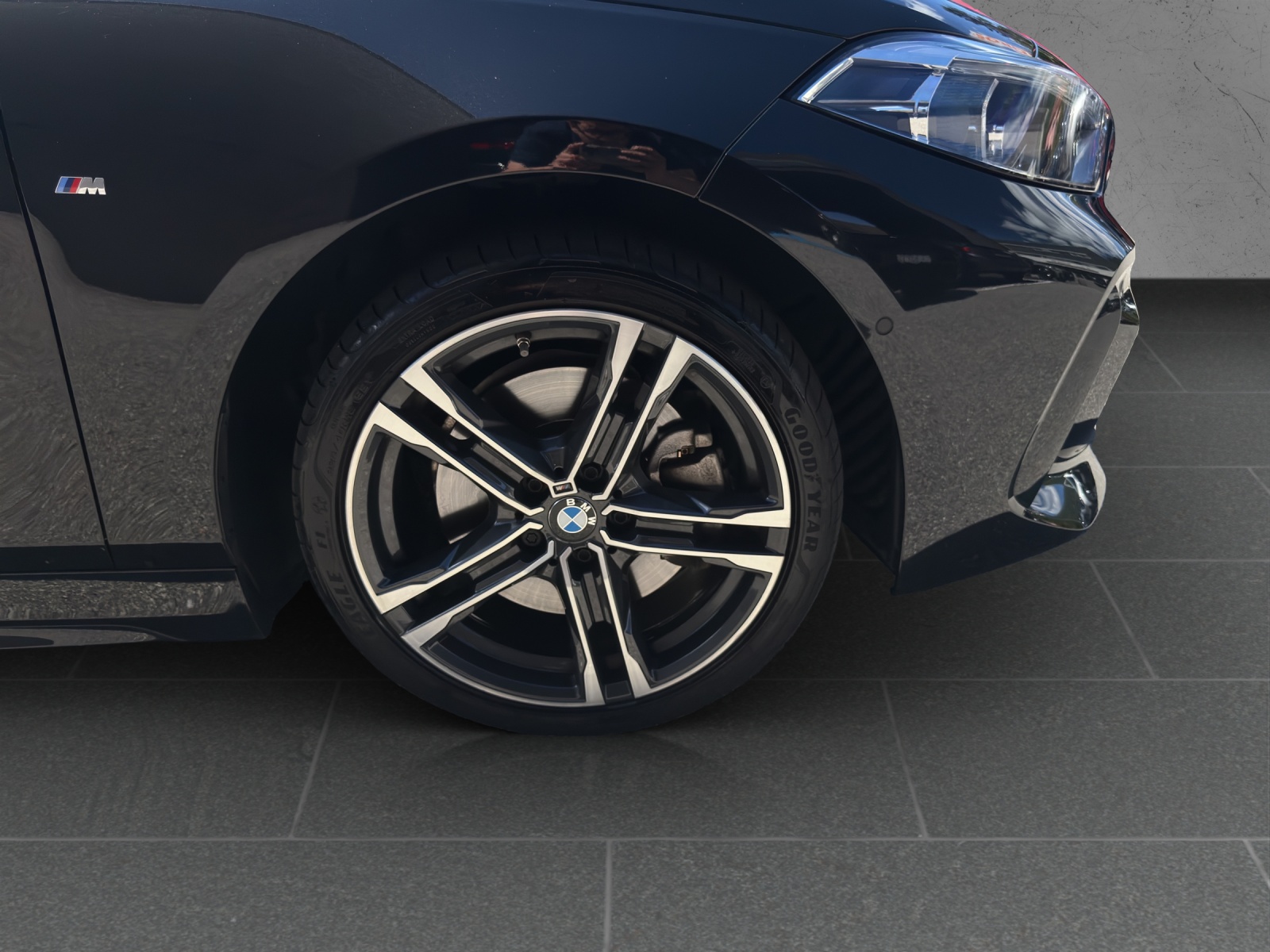 BMW 120d xDrive Steptronic M Sport-image-9