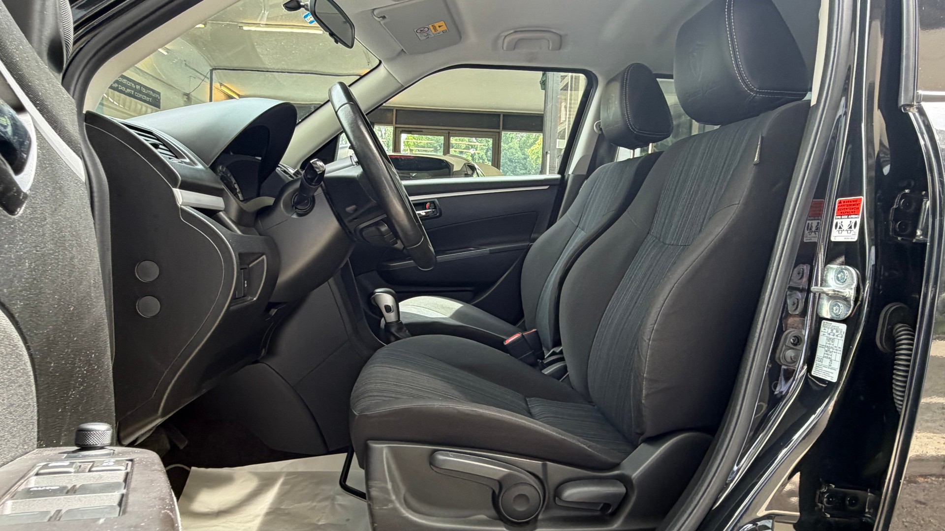 SUZUKI Swift 1.2i 16V Sergio Cellano Automatic-image-7