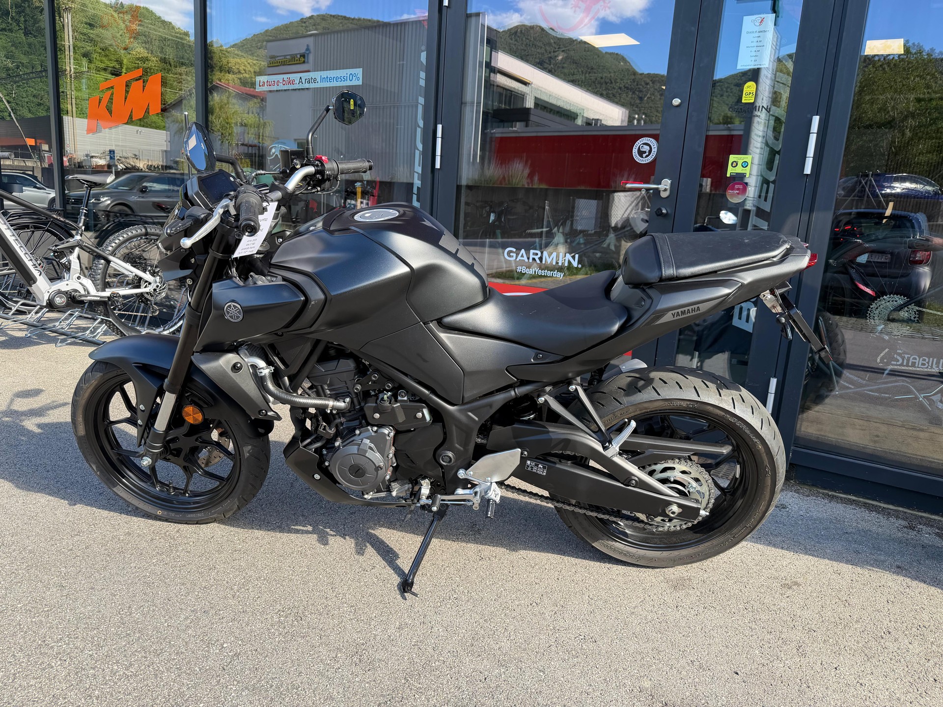 YAMAHA MT-03-image-3