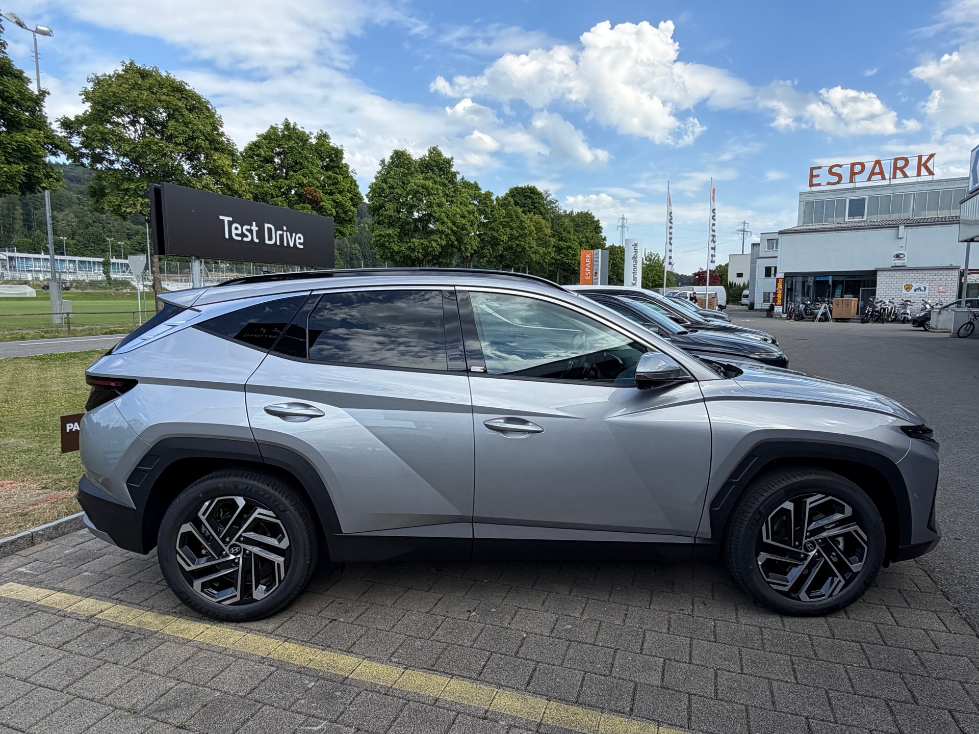 HYUNDAI Tucson 1.6 TGDI HEV Vertex Swiss Edition 4WD-image-4