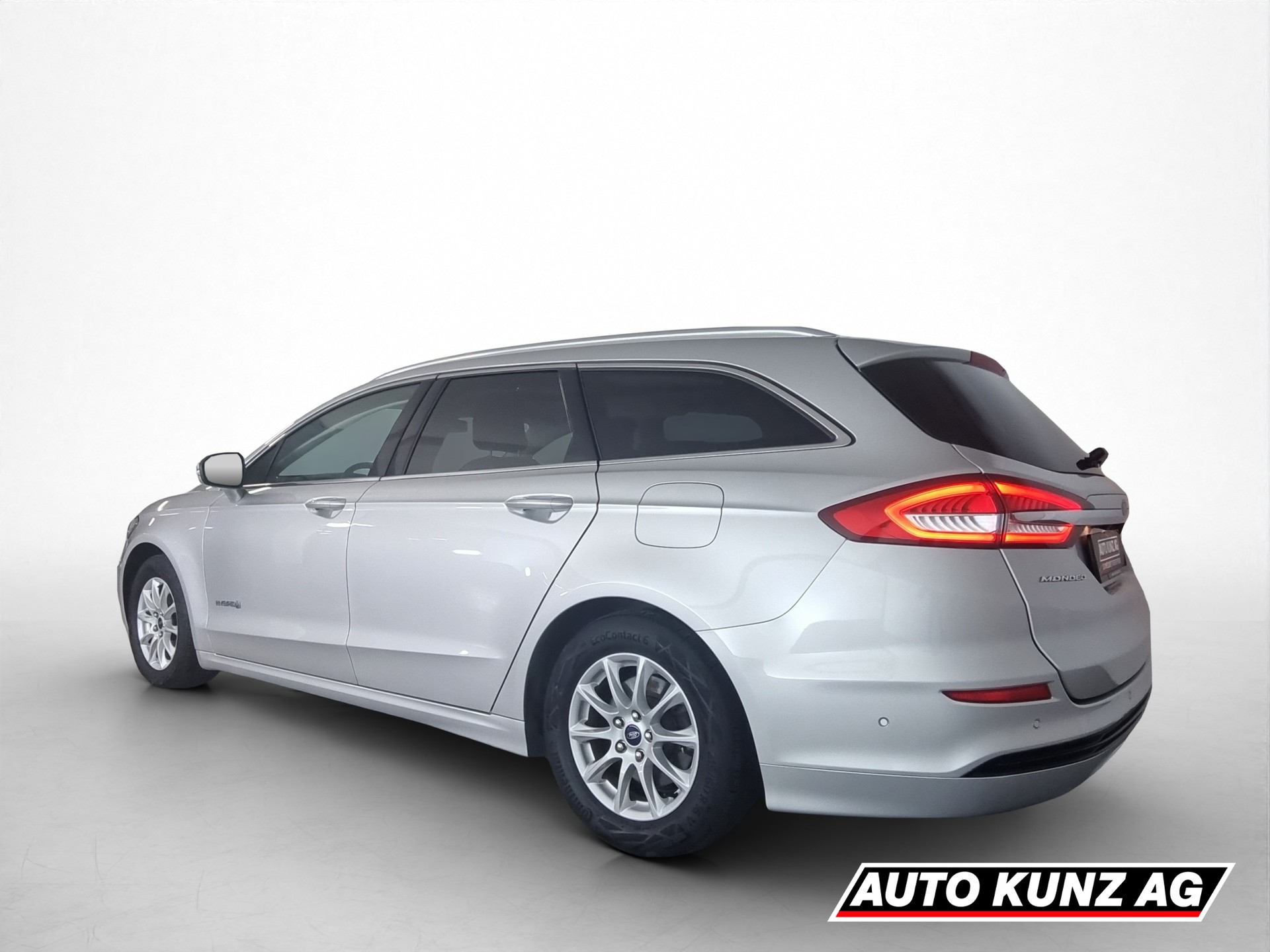 FORD Mondeo 2.0 HEV 187 Titanium-showroom-element-3