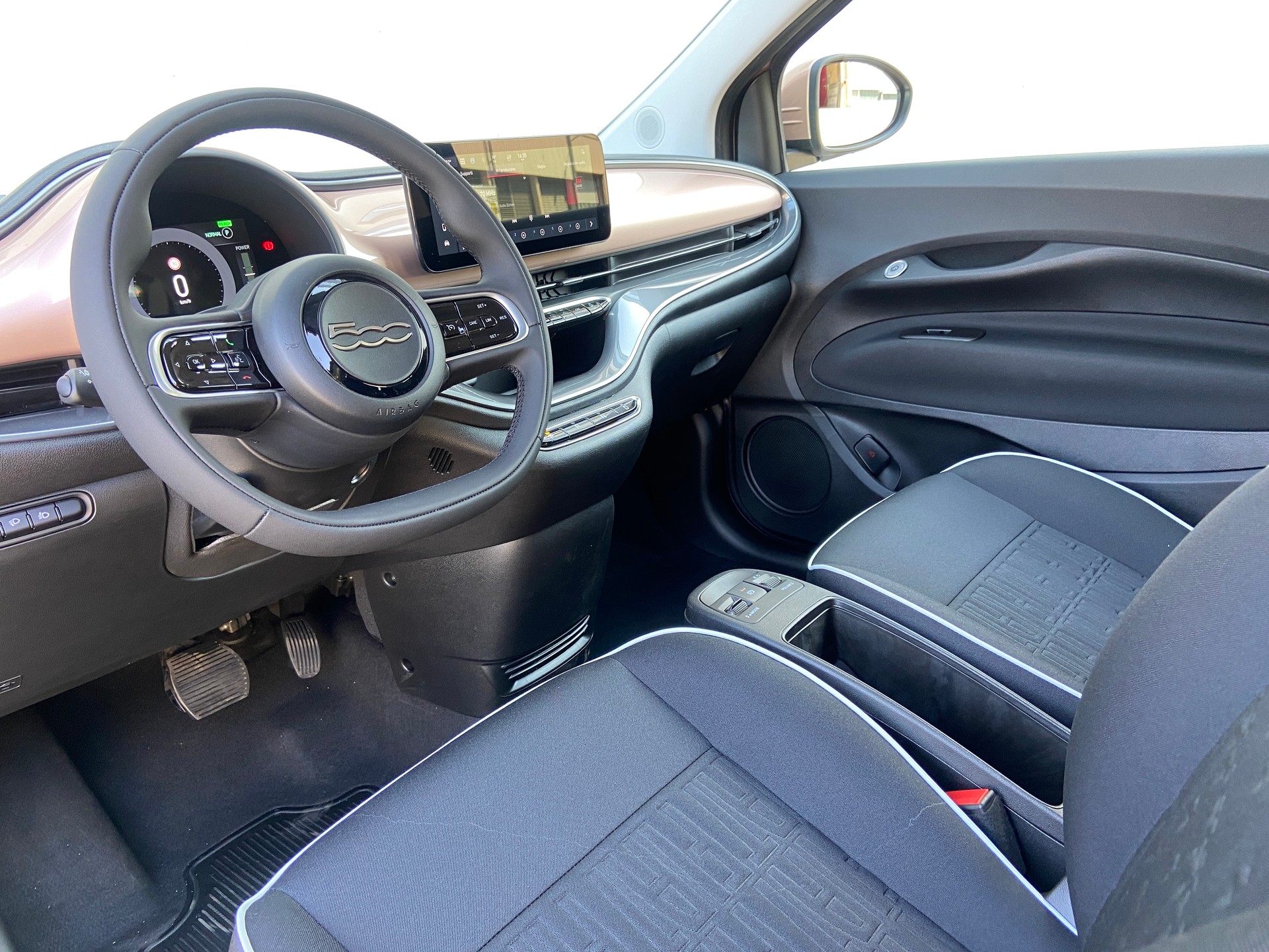 FIAT 500 electric 42kWh Vita-image-4