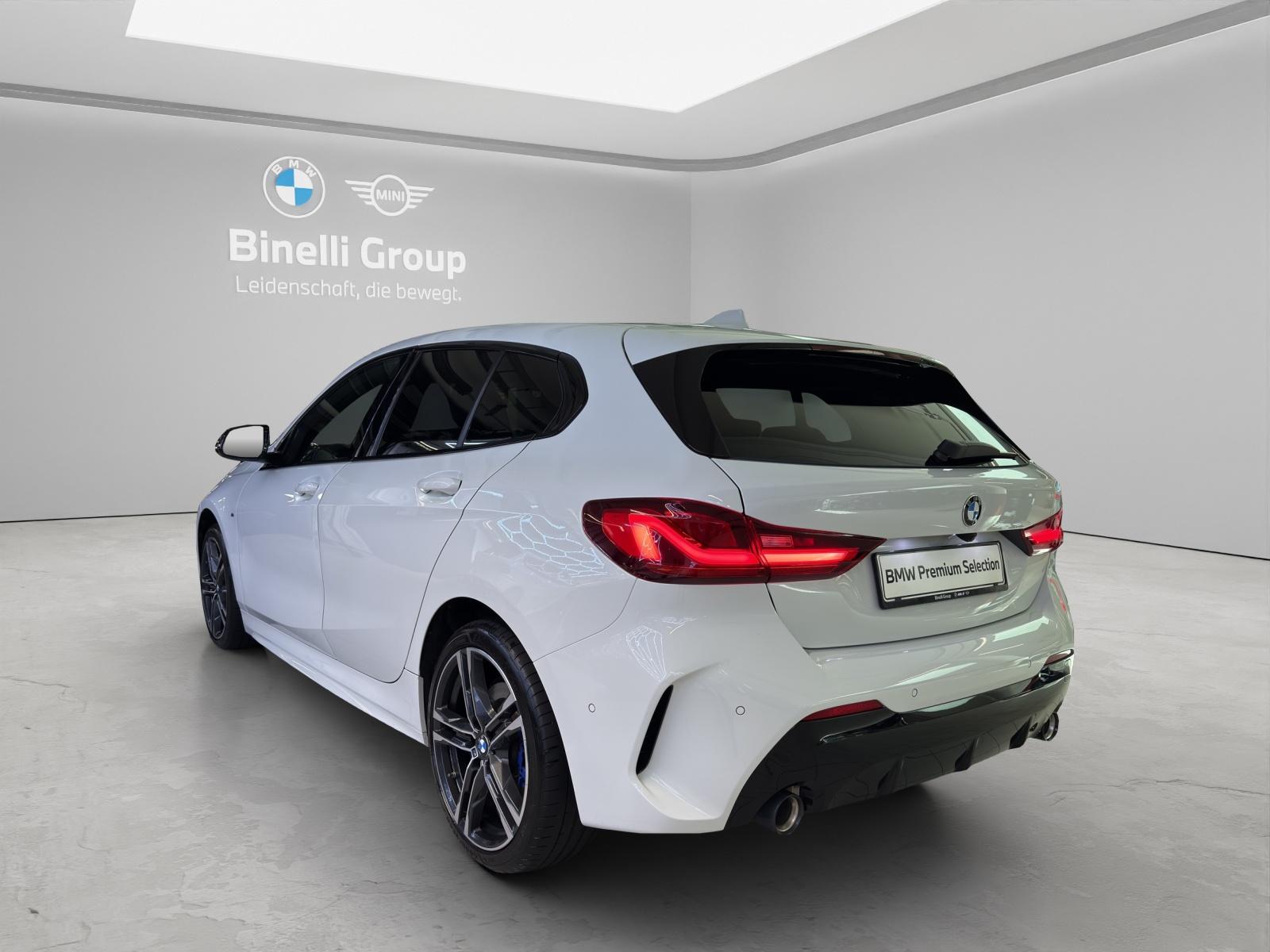BMW 120d xDrive M-SportPaket-showroom-element-2