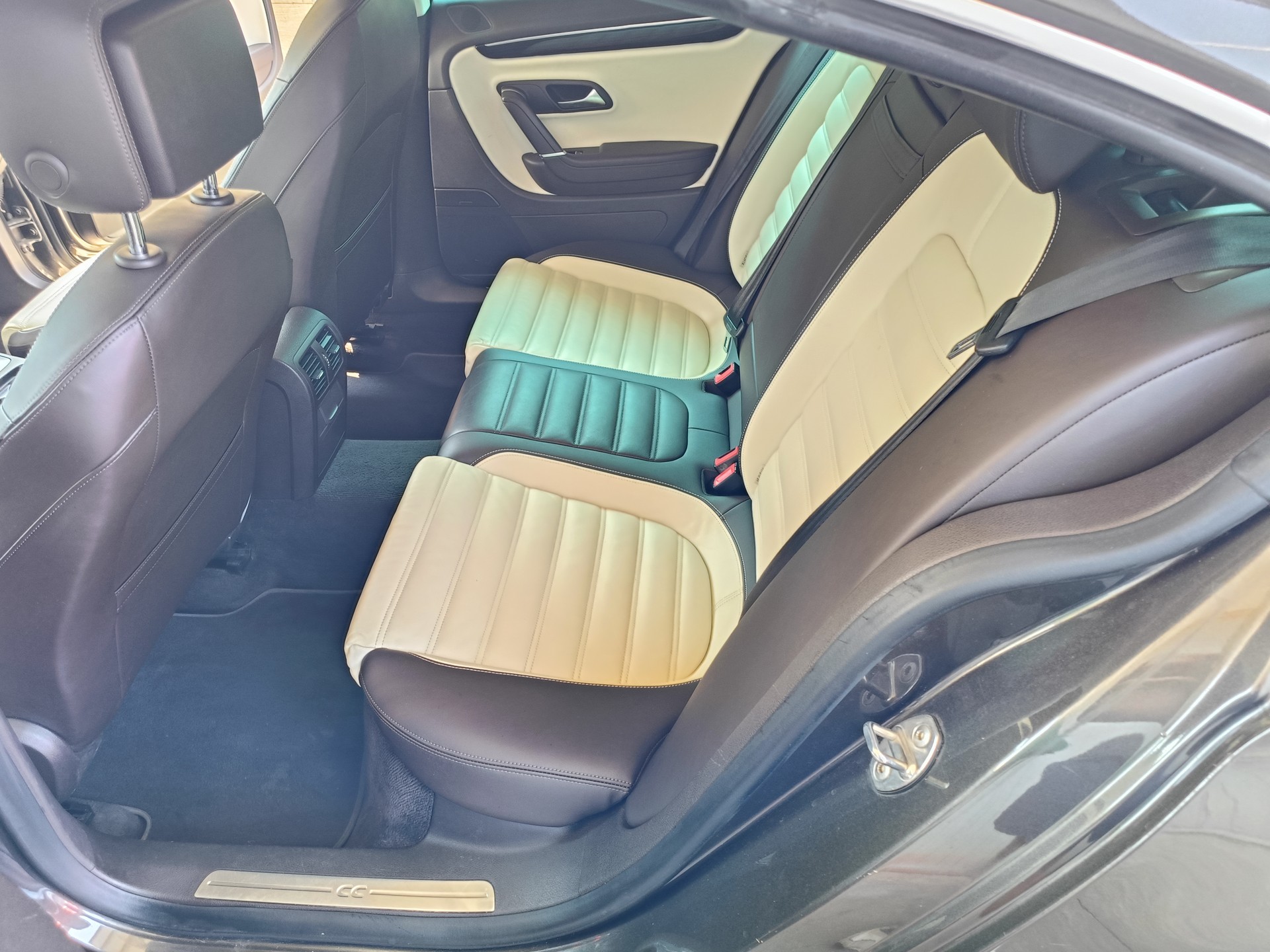 VW 2.0 TDI 140 BlueMT Design DSG-image-6
