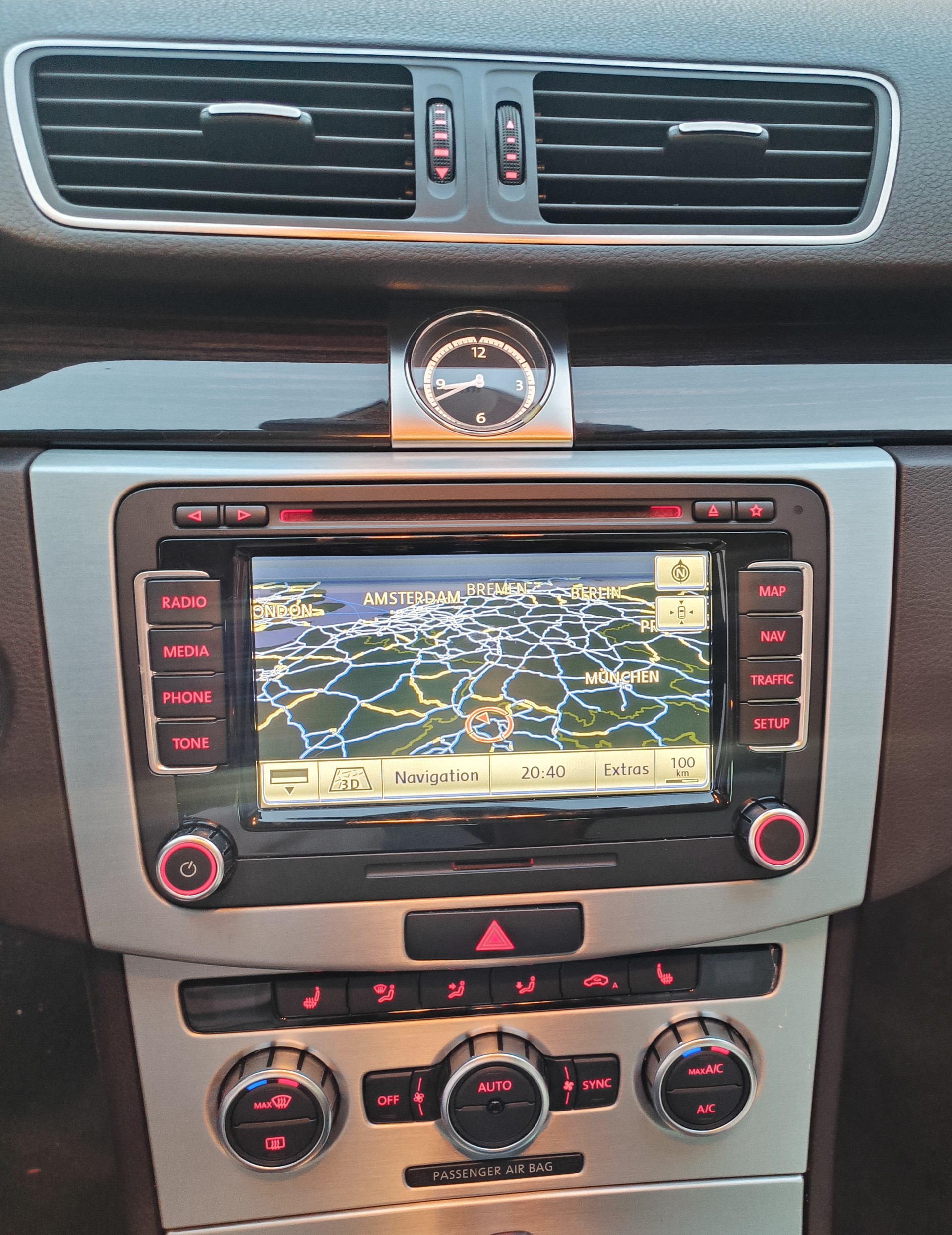 VW 2.0 TDI 140 BlueMT Design DSG-image-9