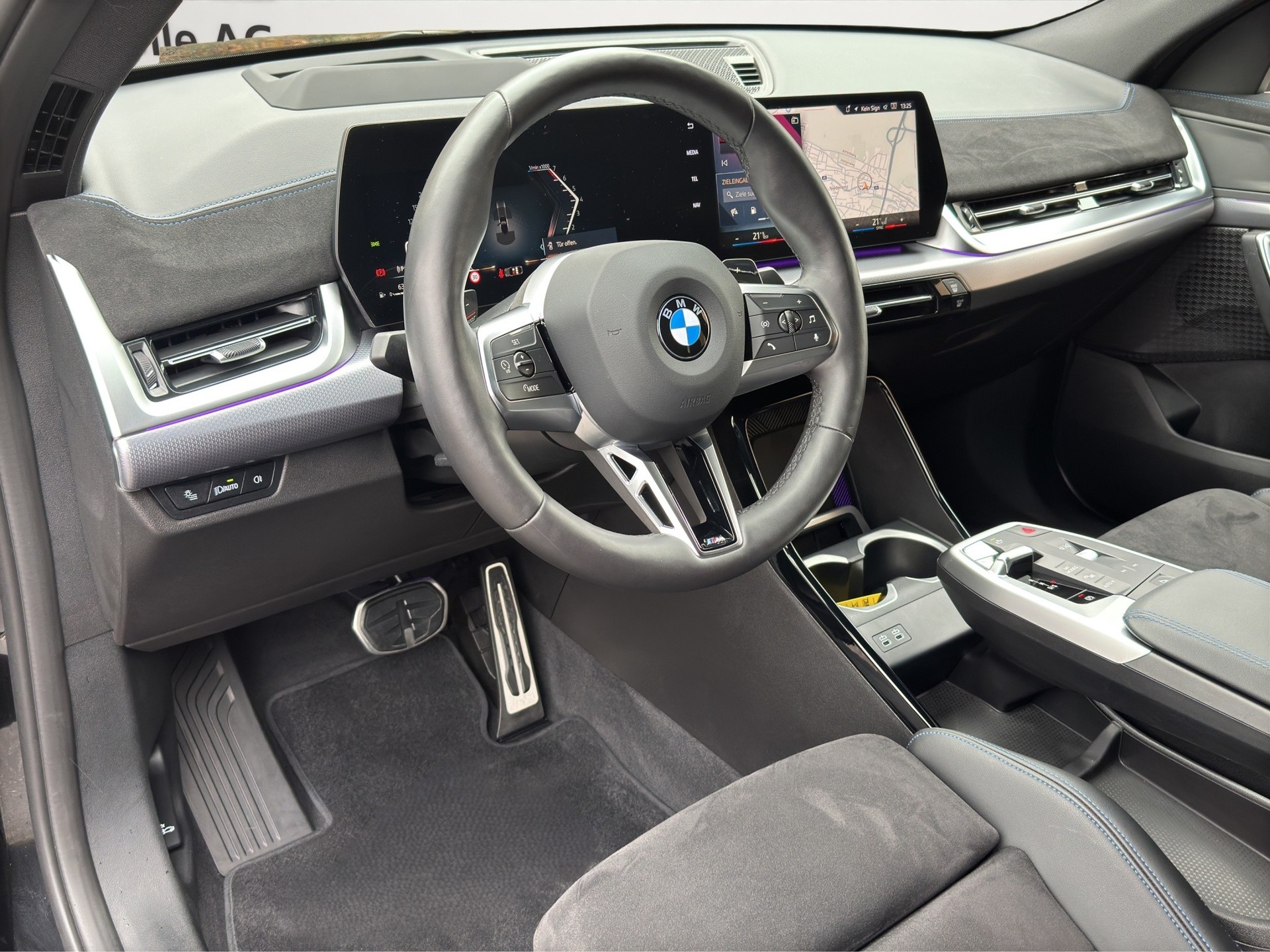 BMW X2 sDrive 20i 48V M Sport Head Up Display-image-11