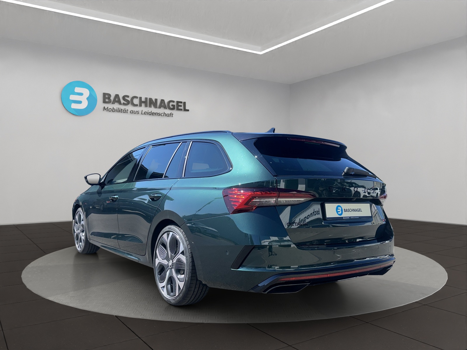 SKODA Octavia Combi 2.0 TSI DSG RS 30 Years Edition-showroom-element-2