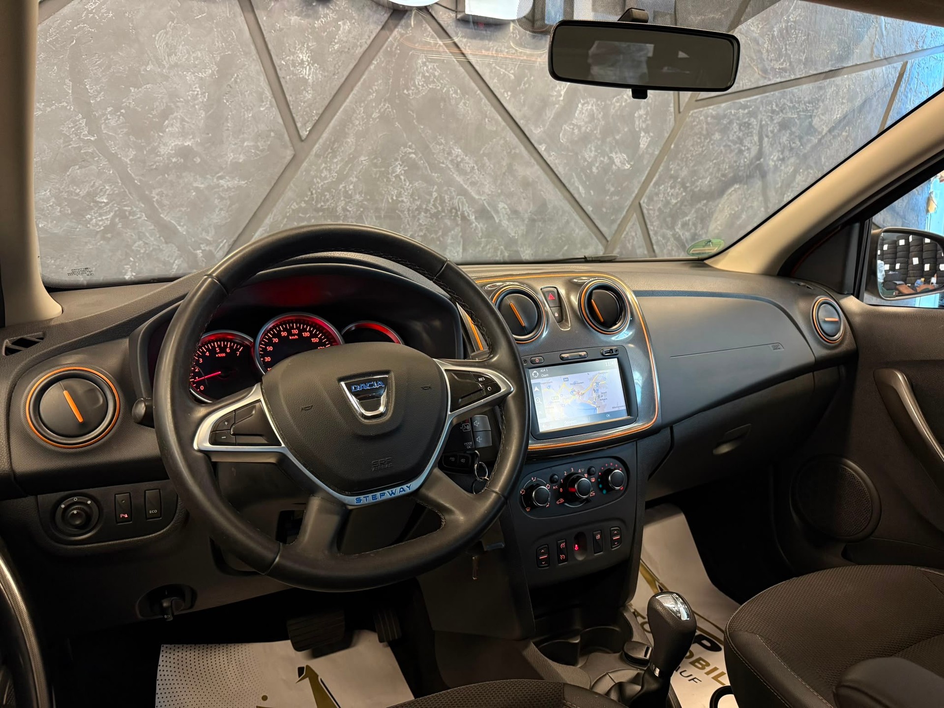 DACIA Sandero Tce 90 Stepway Unlimited Automatic-image-9