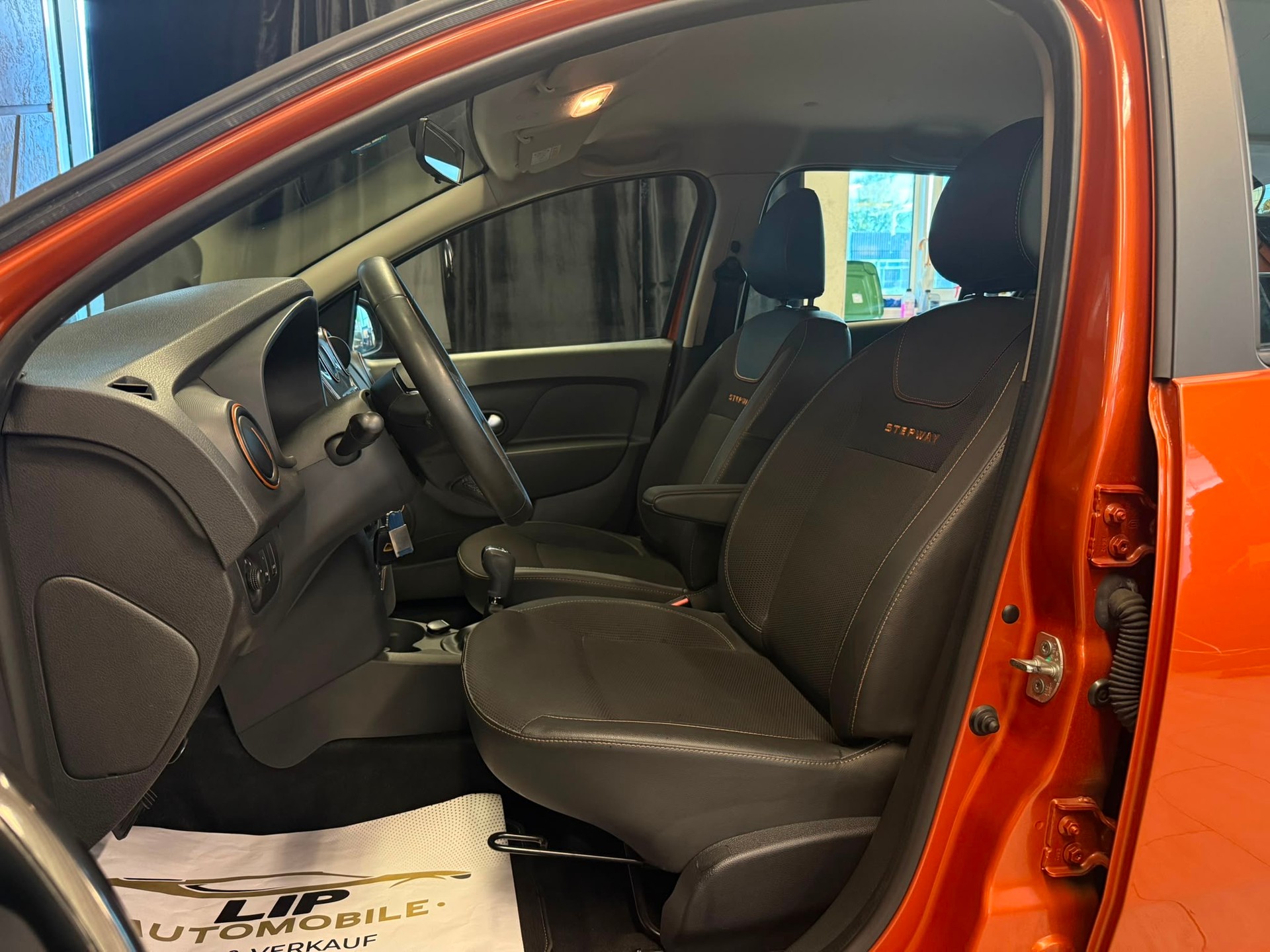 DACIA Sandero Tce 90 Stepway Unlimited Automatic-image-10
