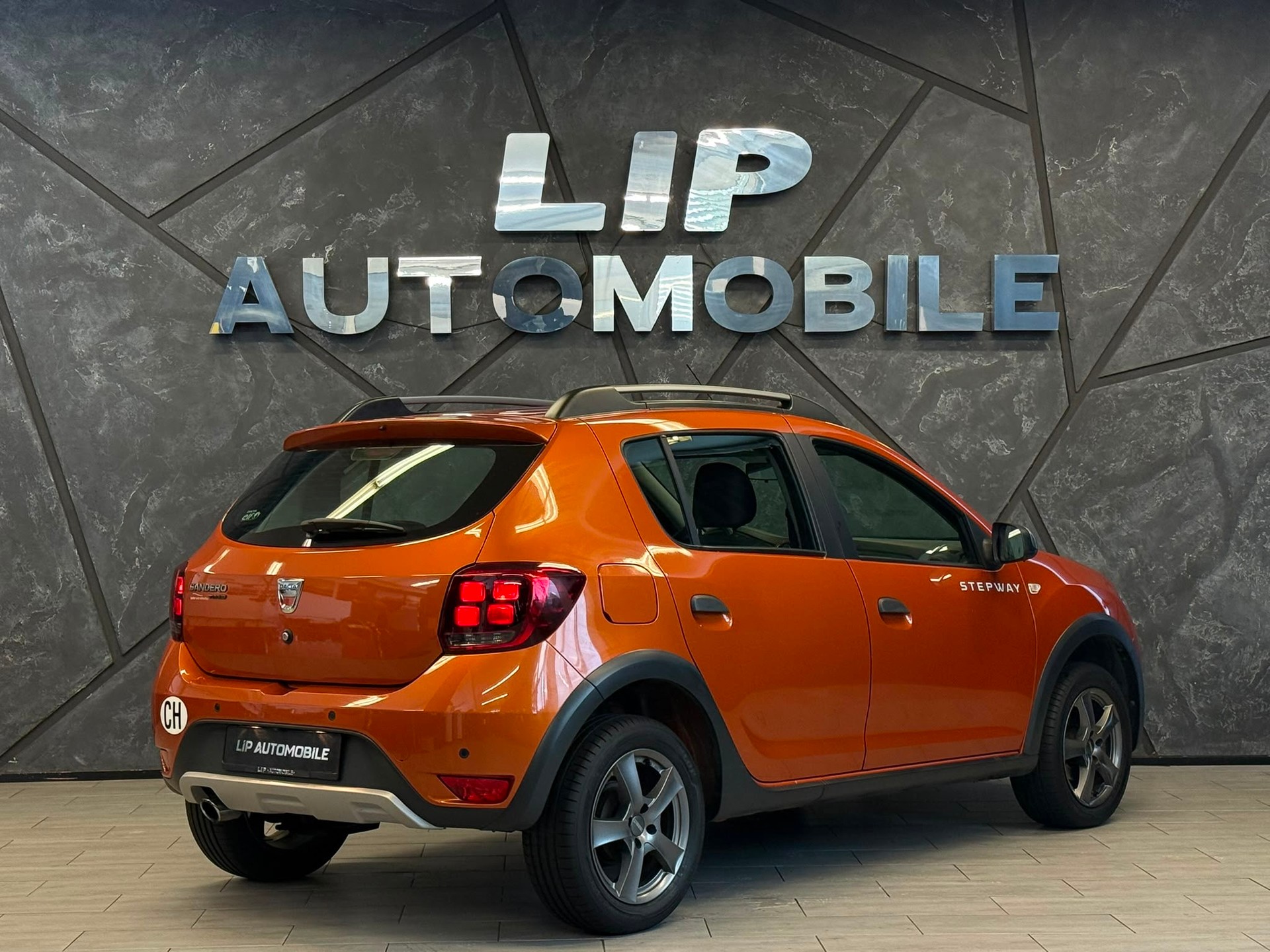 DACIA Sandero Tce 90 Stepway Unlimited Automatic-image-5