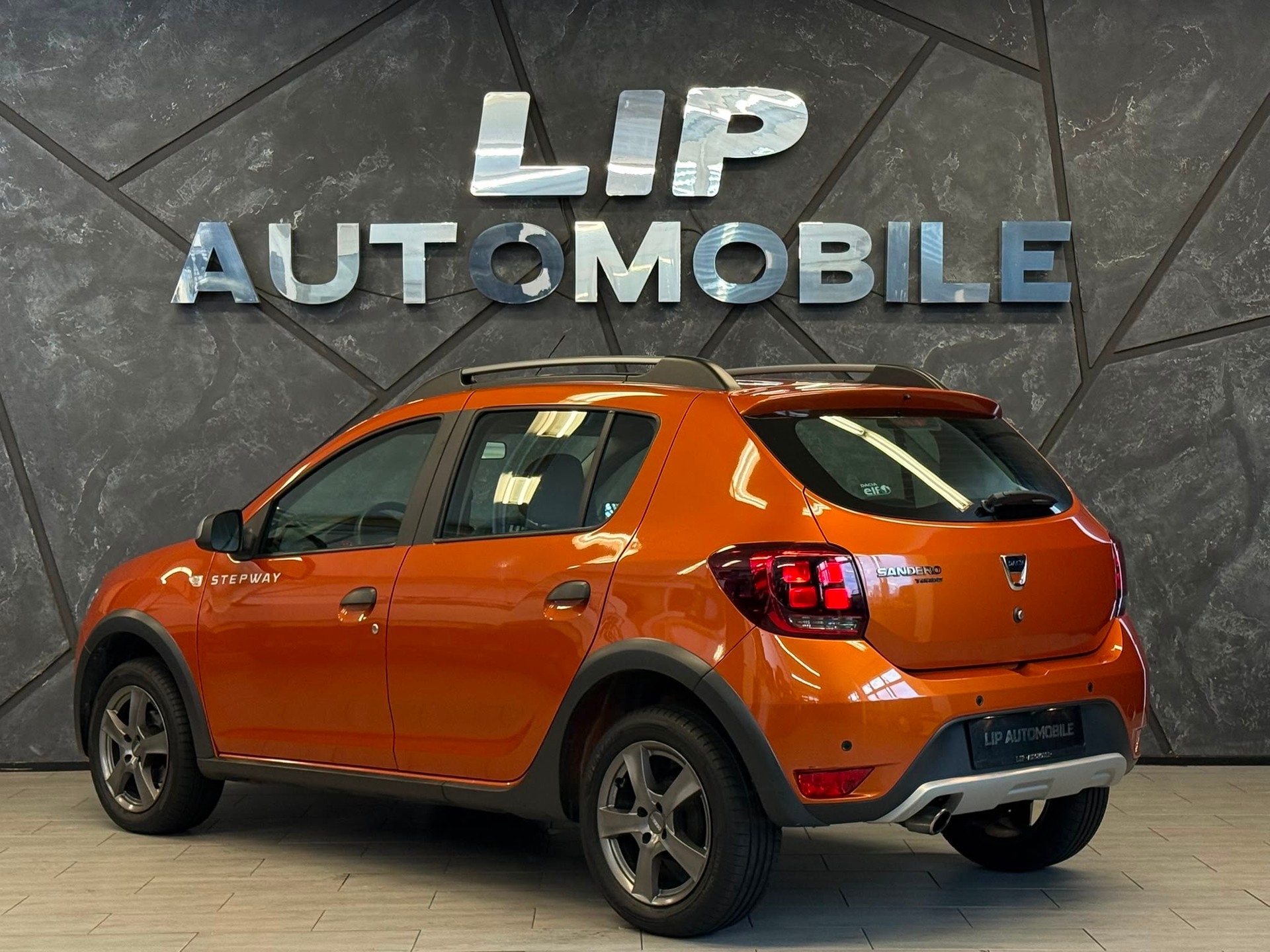 DACIA Sandero Tce 90 Stepway Unlimited Automatic-image-7