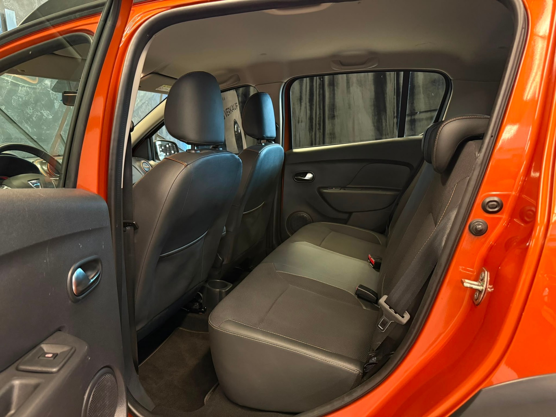 DACIA Sandero Tce 90 Stepway Unlimited Automatic-image-12