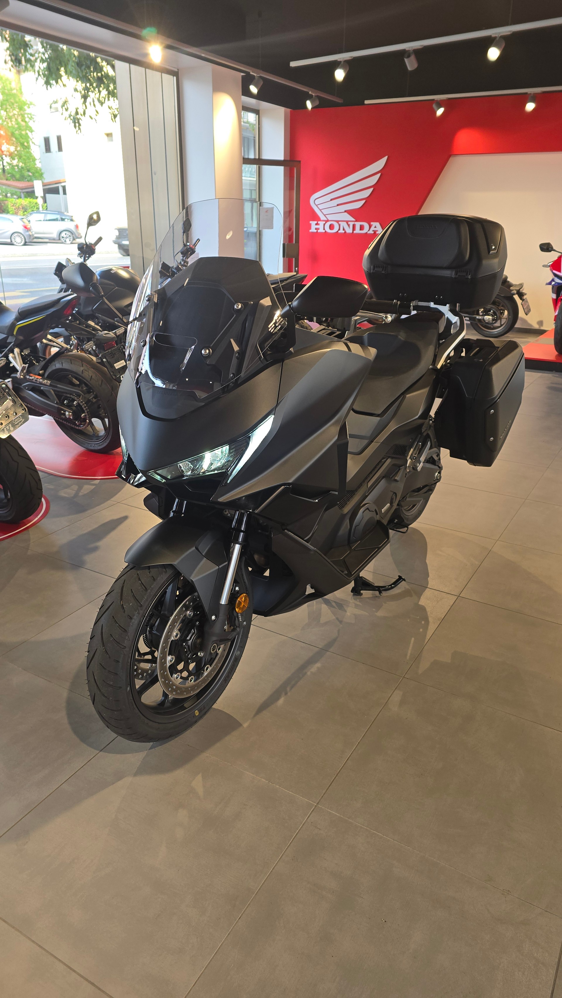 HONDA NSS 750