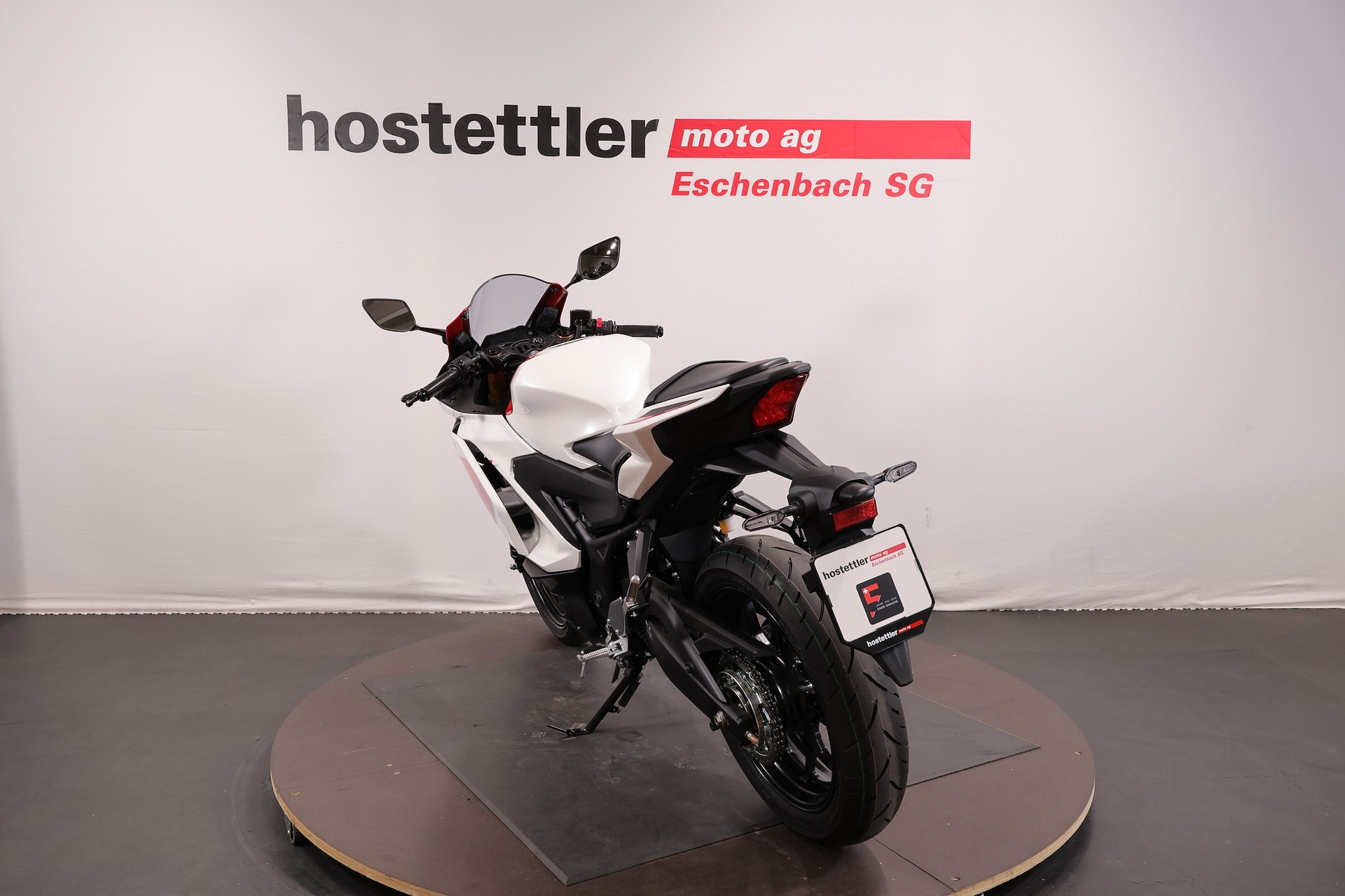 YAMAHA R3 70th Anniversary-image-5