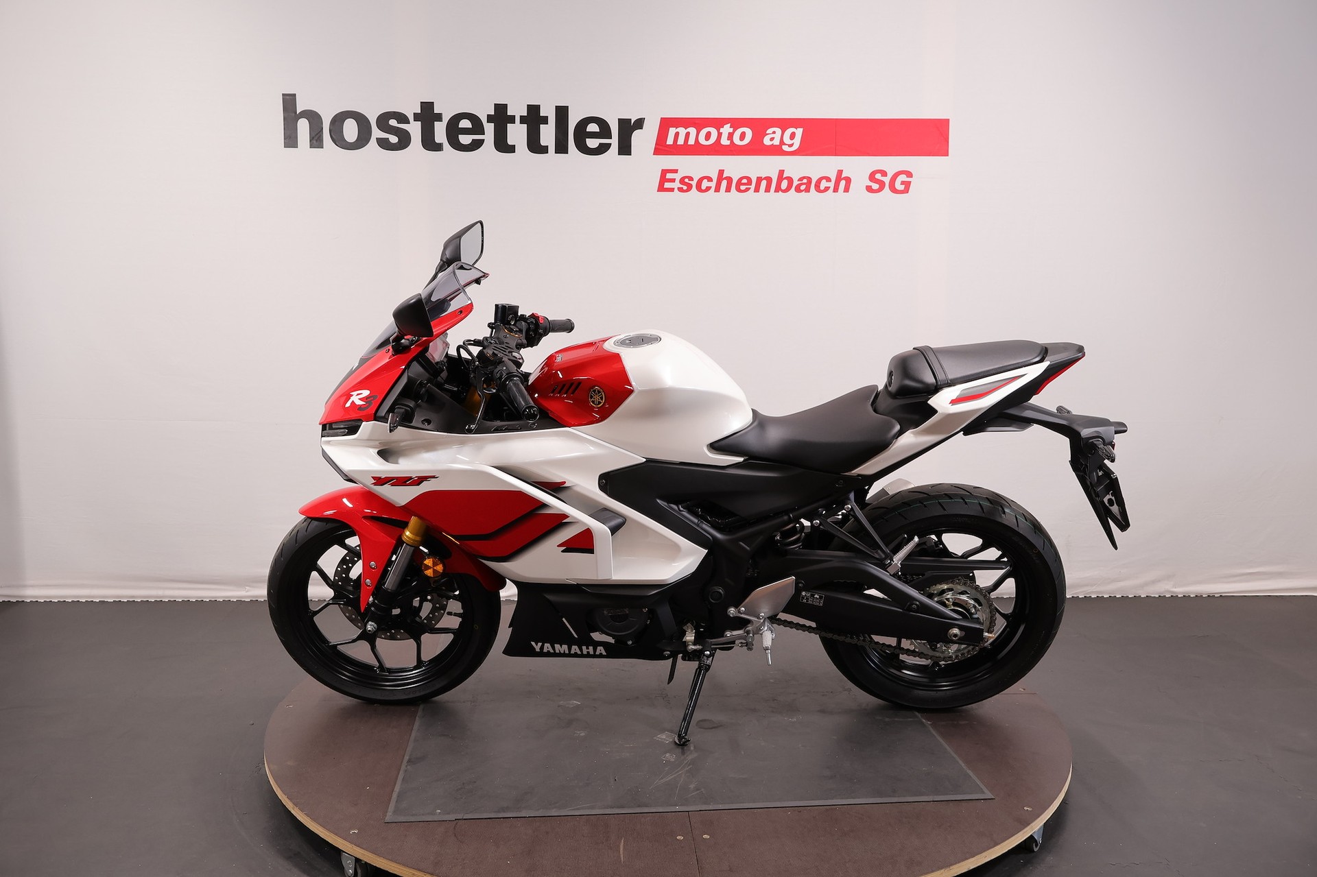YAMAHA R3 70th Anniversary-image-3