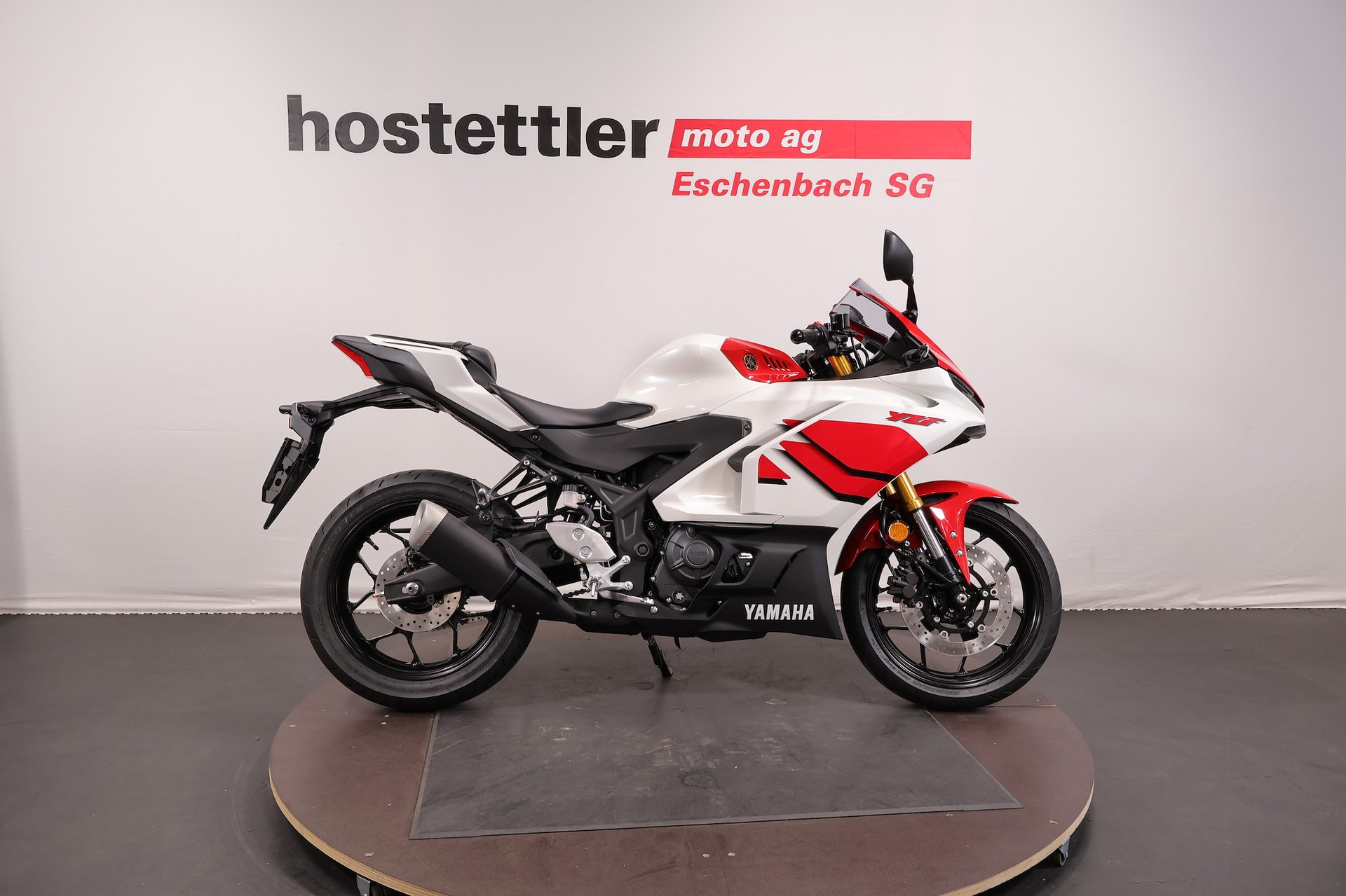 YAMAHA R3 70th Anniversary-image-1