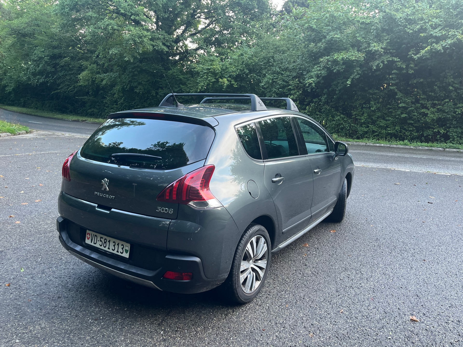 PEUGEOT 3008 1.6 16V T Style-image-4
