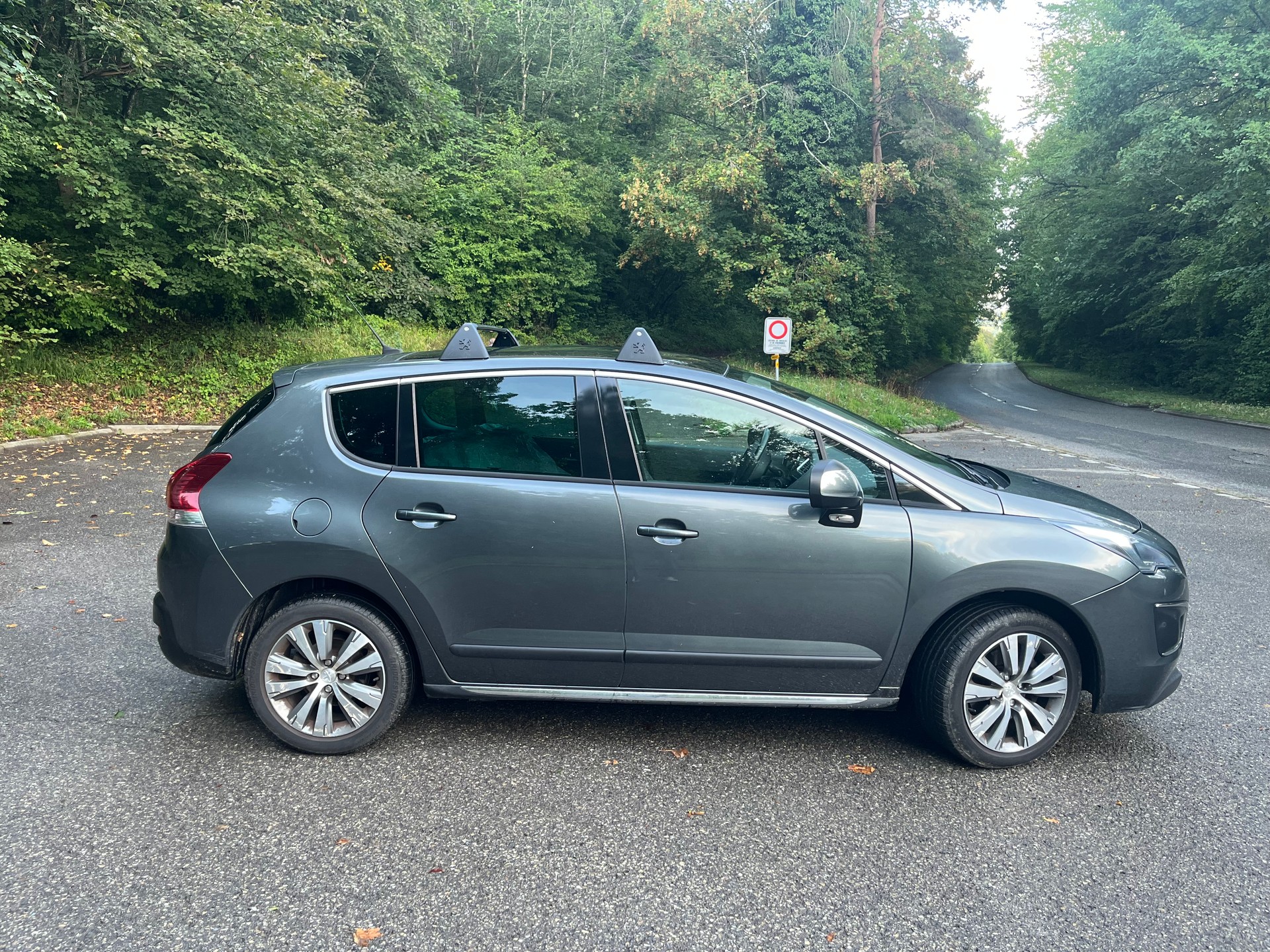 PEUGEOT 3008 1.6 16V T Style-image-5