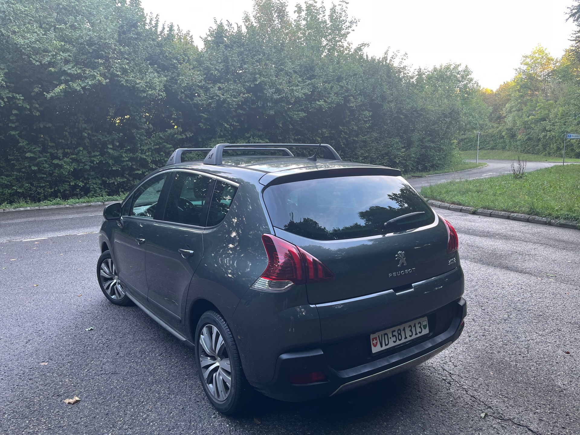 PEUGEOT 3008 1.6 16V T Style-showroom-element-2