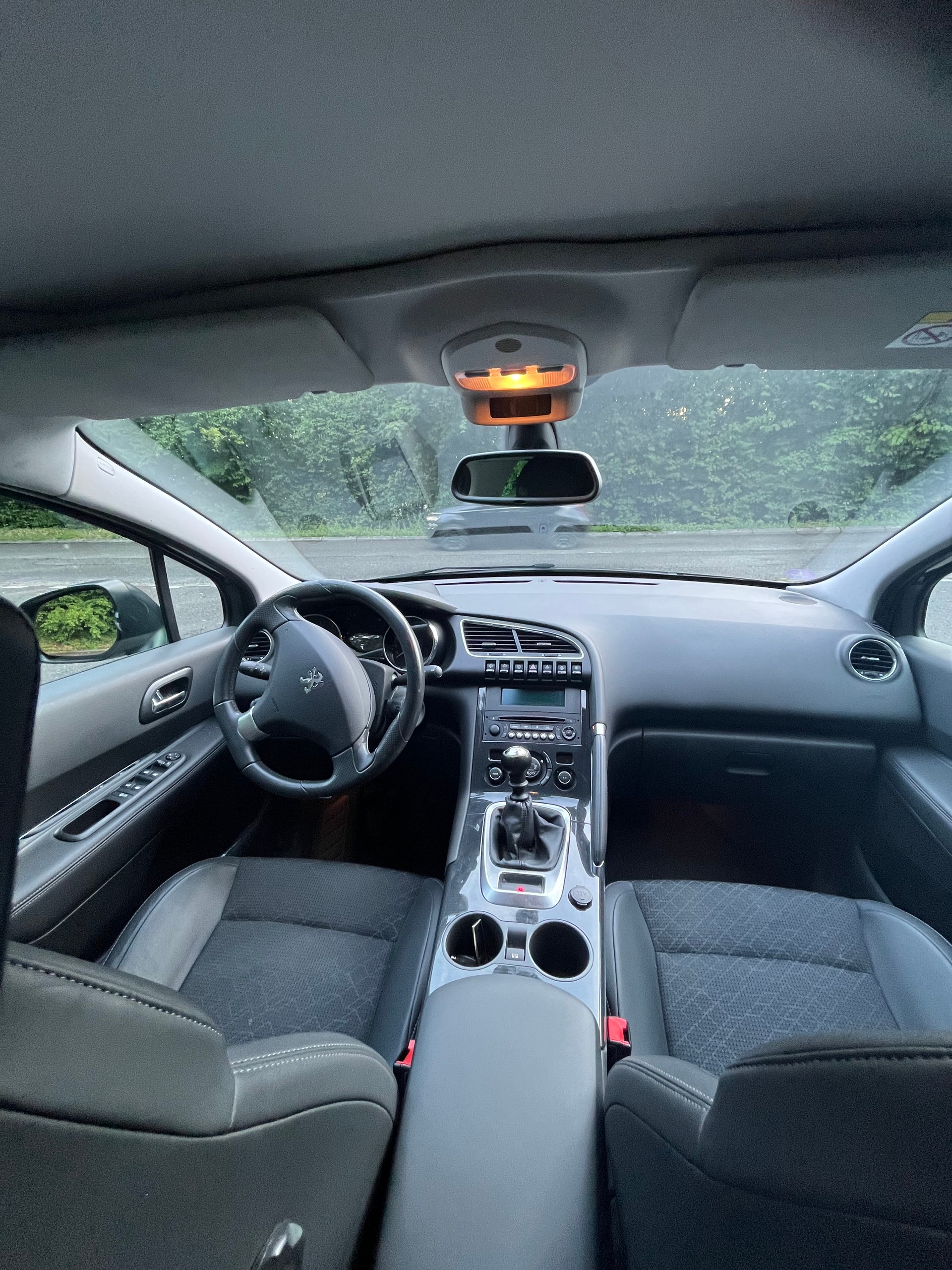 PEUGEOT 3008 1.6 16V T Style-image-6