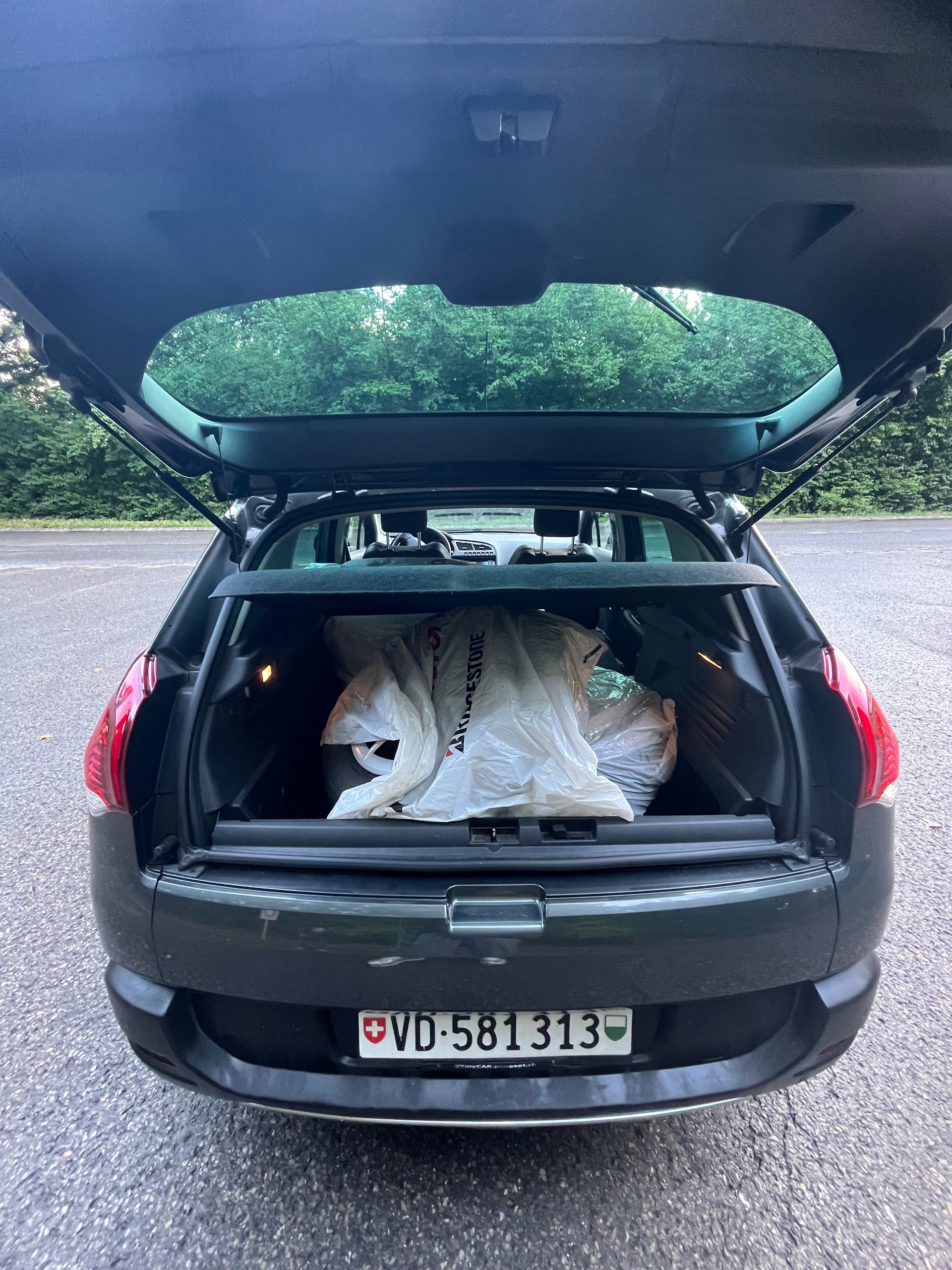 PEUGEOT 3008 1.6 16V T Style-image-8