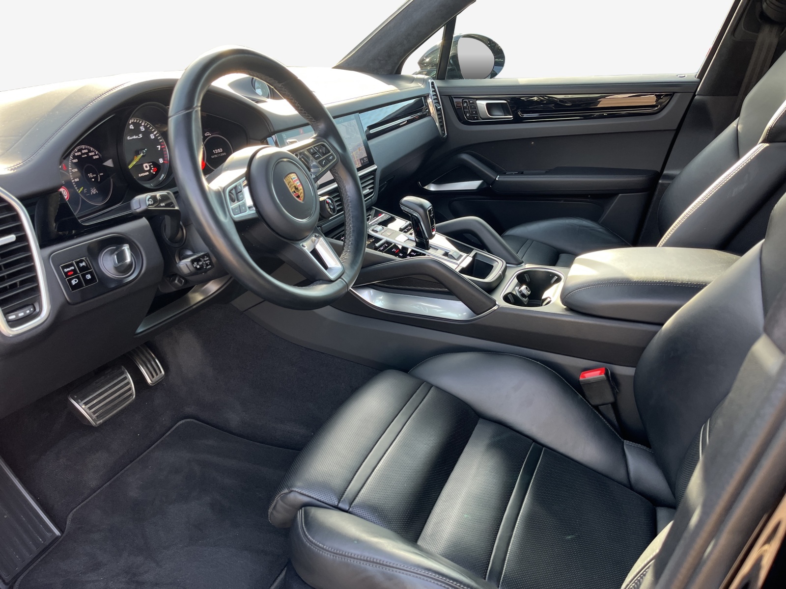 PORSCHE Cayenne Turbo S E-Hybrid-image-8