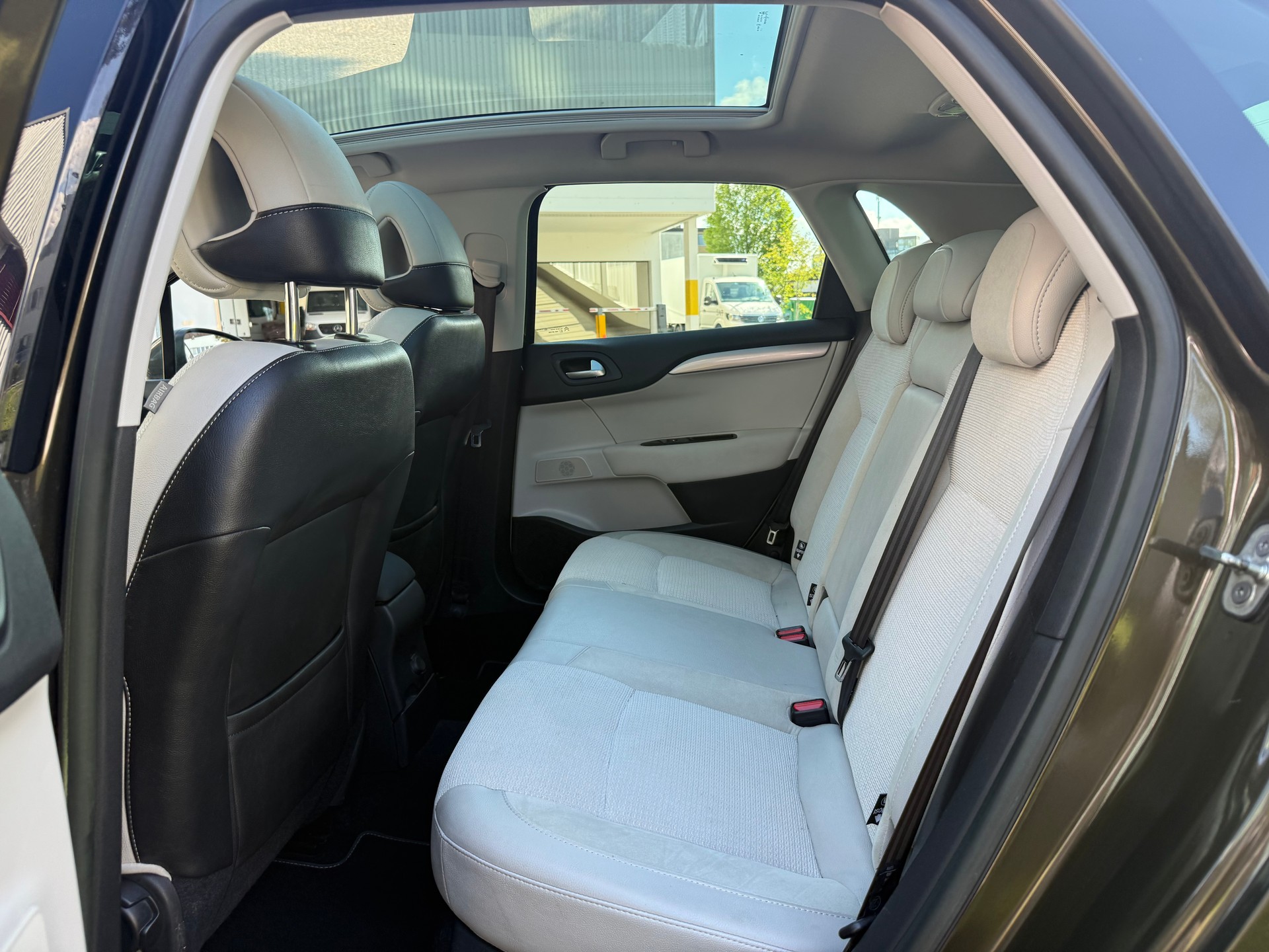 CITROEN C4 Berline 1.2 THP Exclusive-image-7