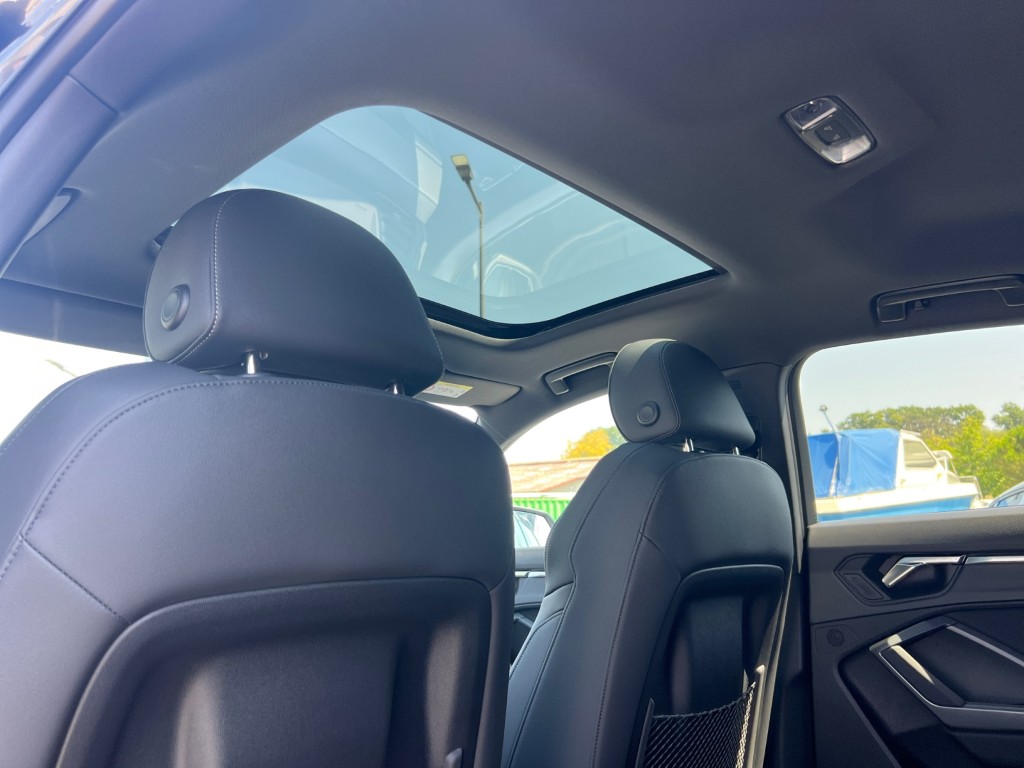 AUDI Q3 Sportback 35 TFSI S line Attraction S-tronic-image-21