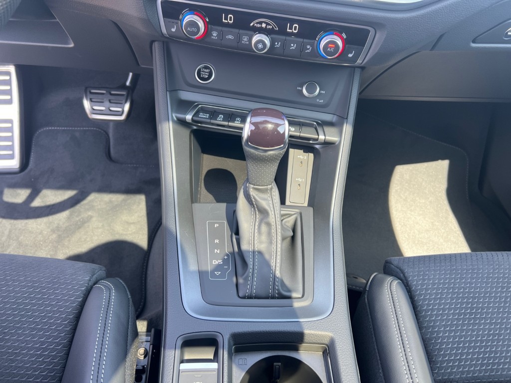 AUDI Q3 Sportback 35 TFSI S line Attraction S-tronic-image-14