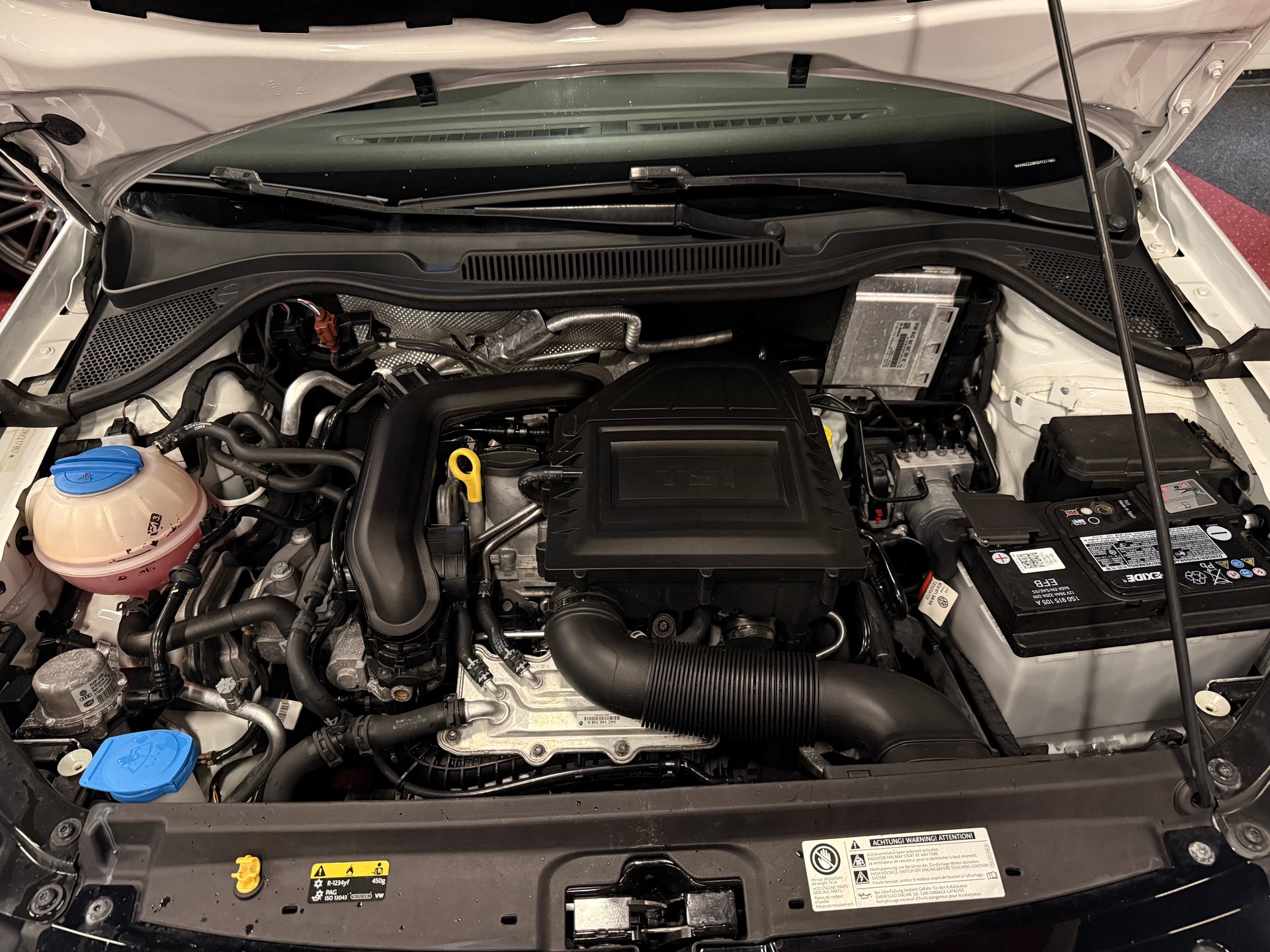 VW Polo 1.0 TSI BMT Allstar R-Line-image-23