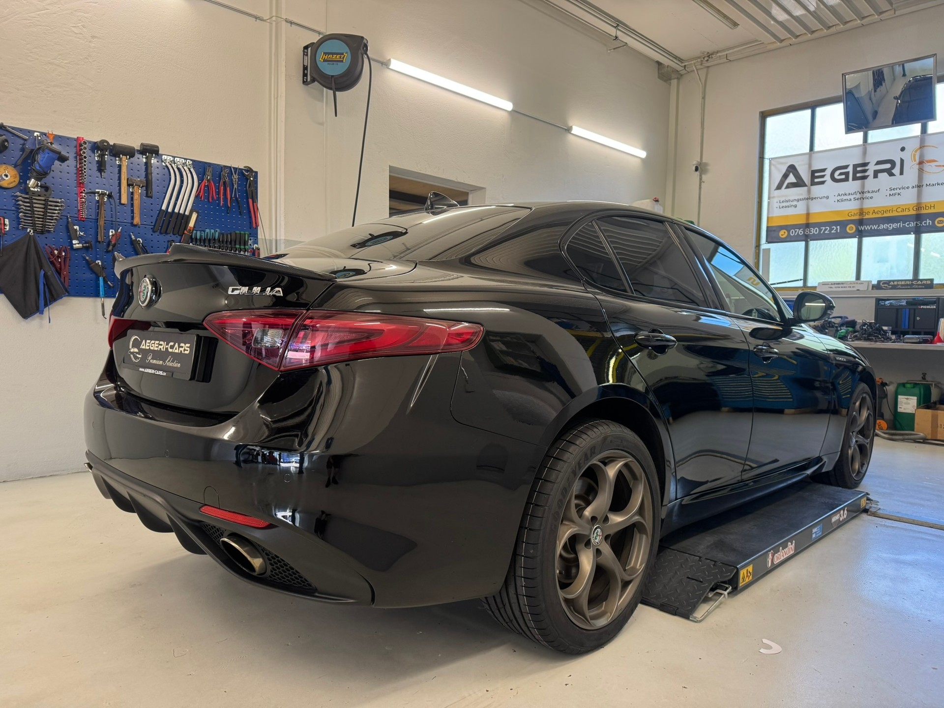 ALFA ROMEO Giulia 2.0 Veloce Q4 Automatic-showroom-element-3