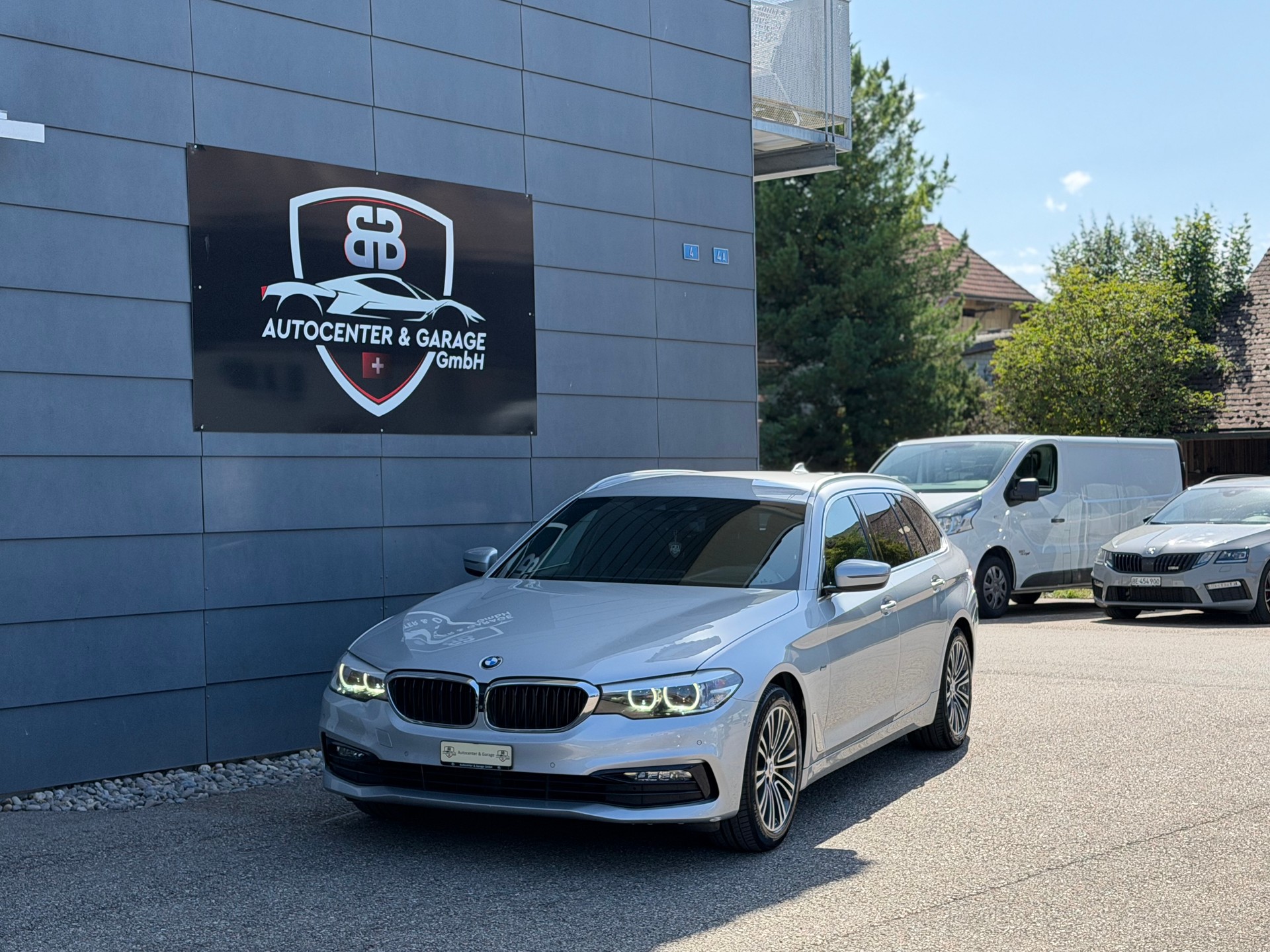 BMW 530i xDrive Touring Sport Line Steptronic