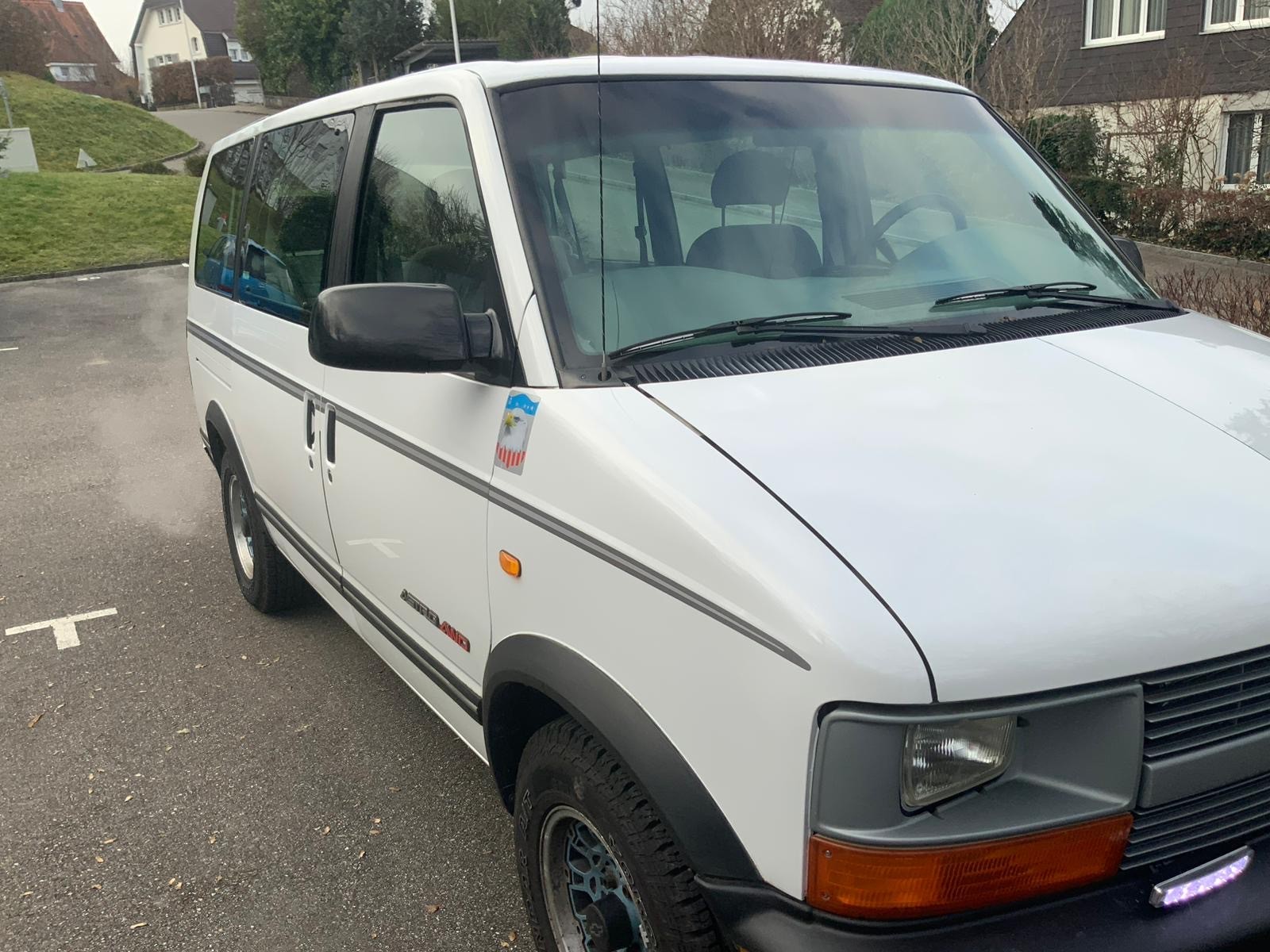 CHEVROLET Astro LT Extended 4x4-image-1