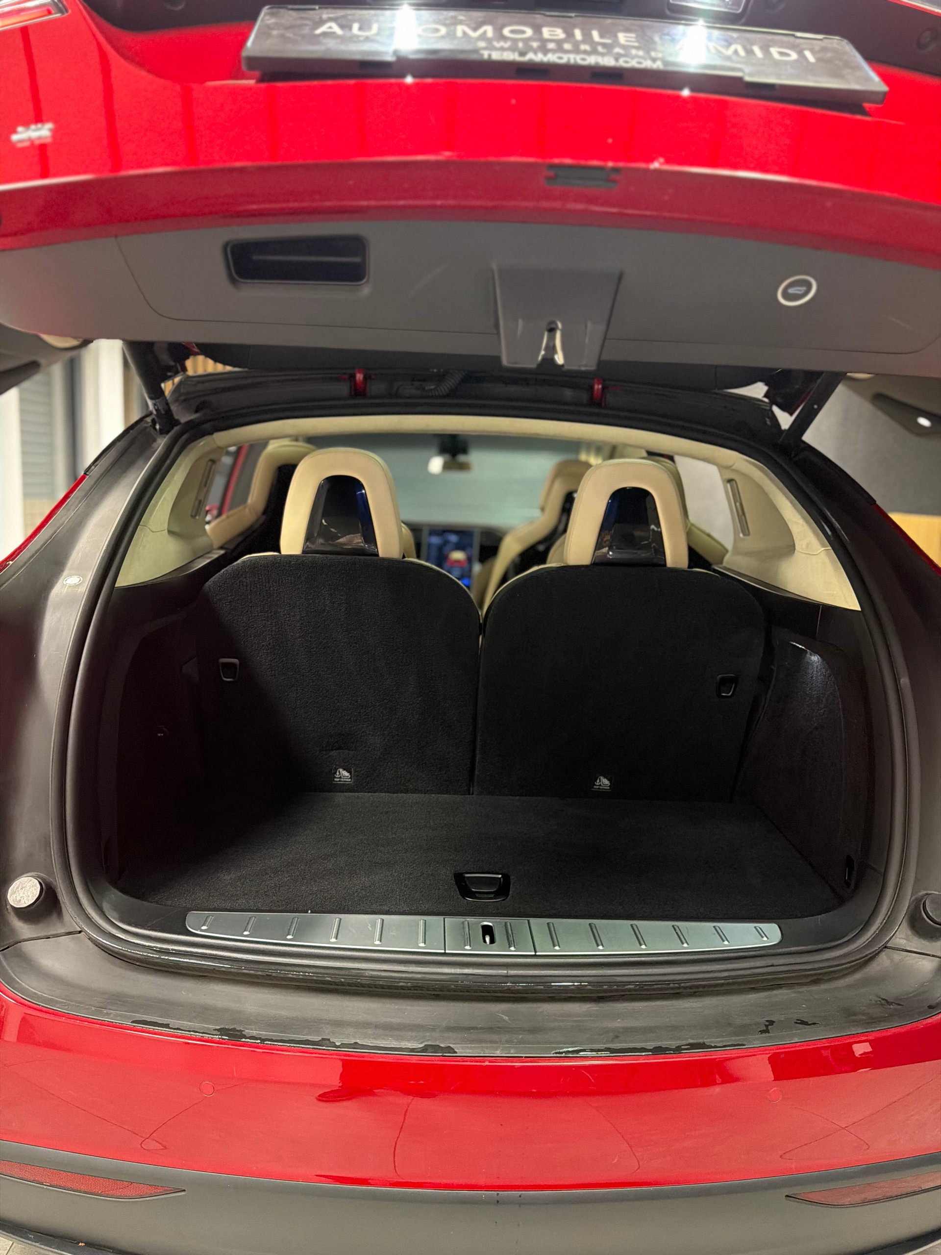 TESLA Model X 90 D Performance-image-4