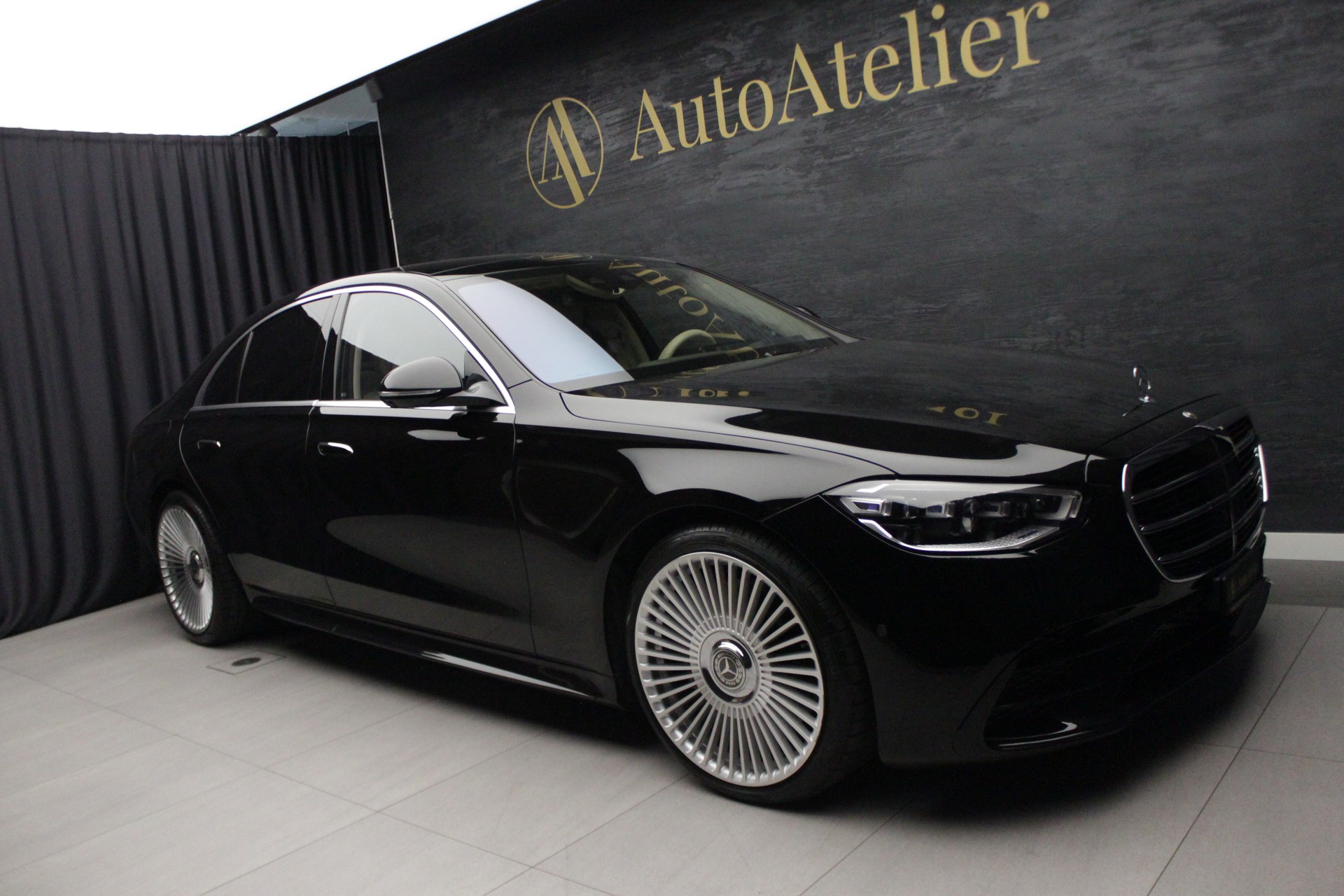 MERCEDES-BENZ S 500 4Matic AMG Line 9G-Tronic-showroom-element-3