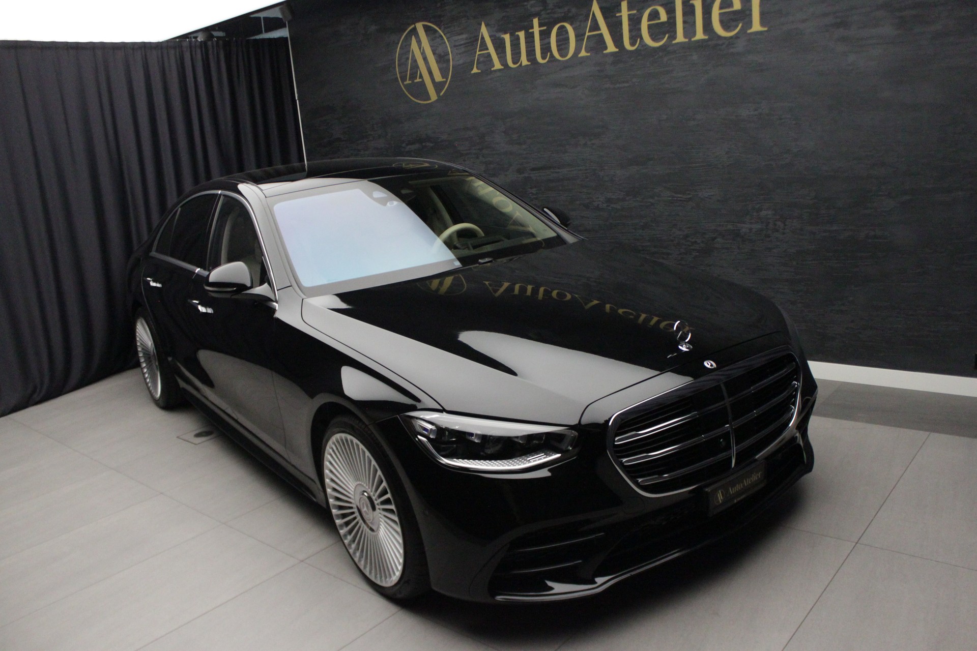 MERCEDES-BENZ S 500 4Matic AMG Line 9G-Tronic-showroom-element-2