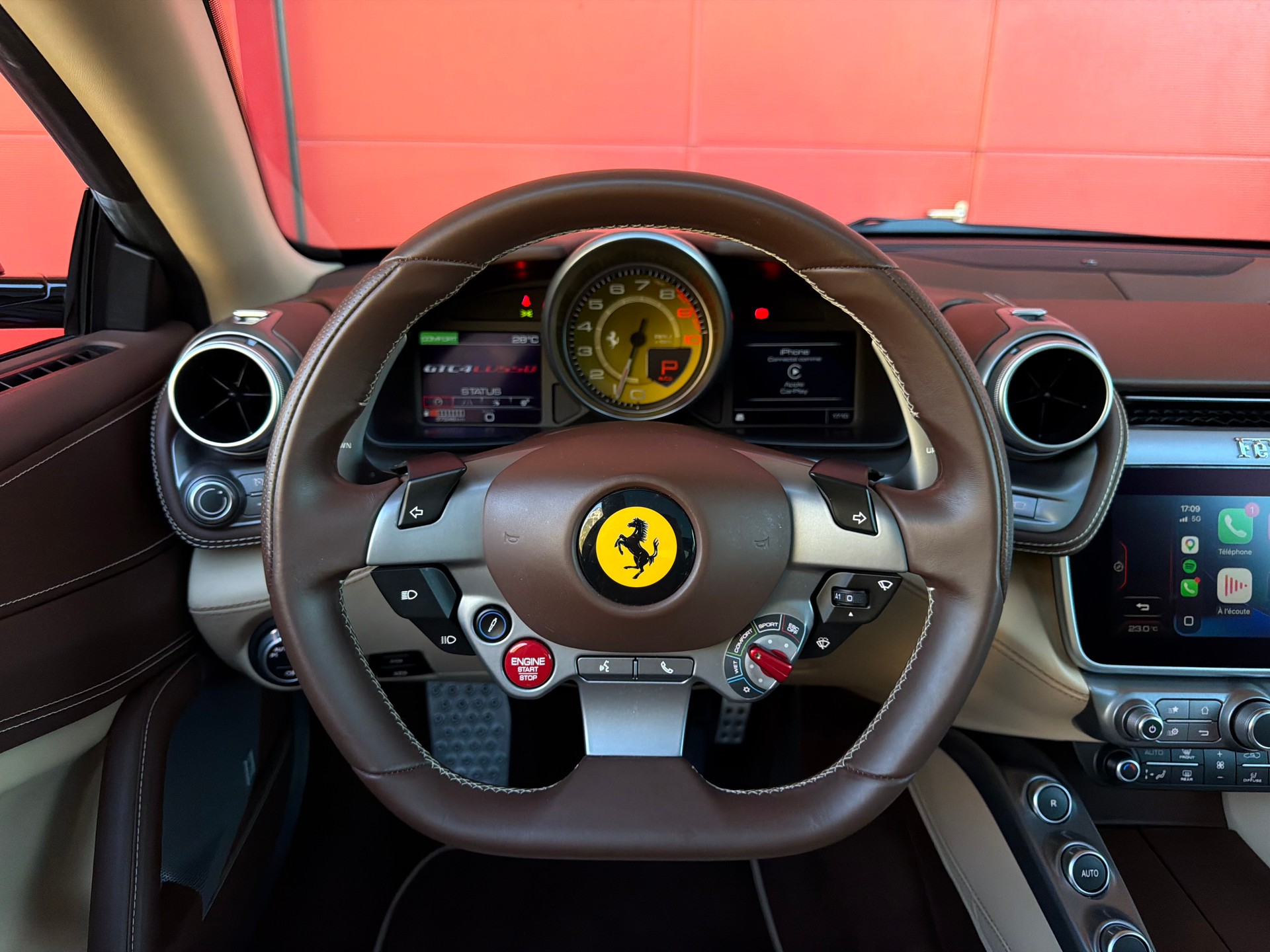 FERRARI GTC 4 Lusso *CH-Fahrzeug*-image-8