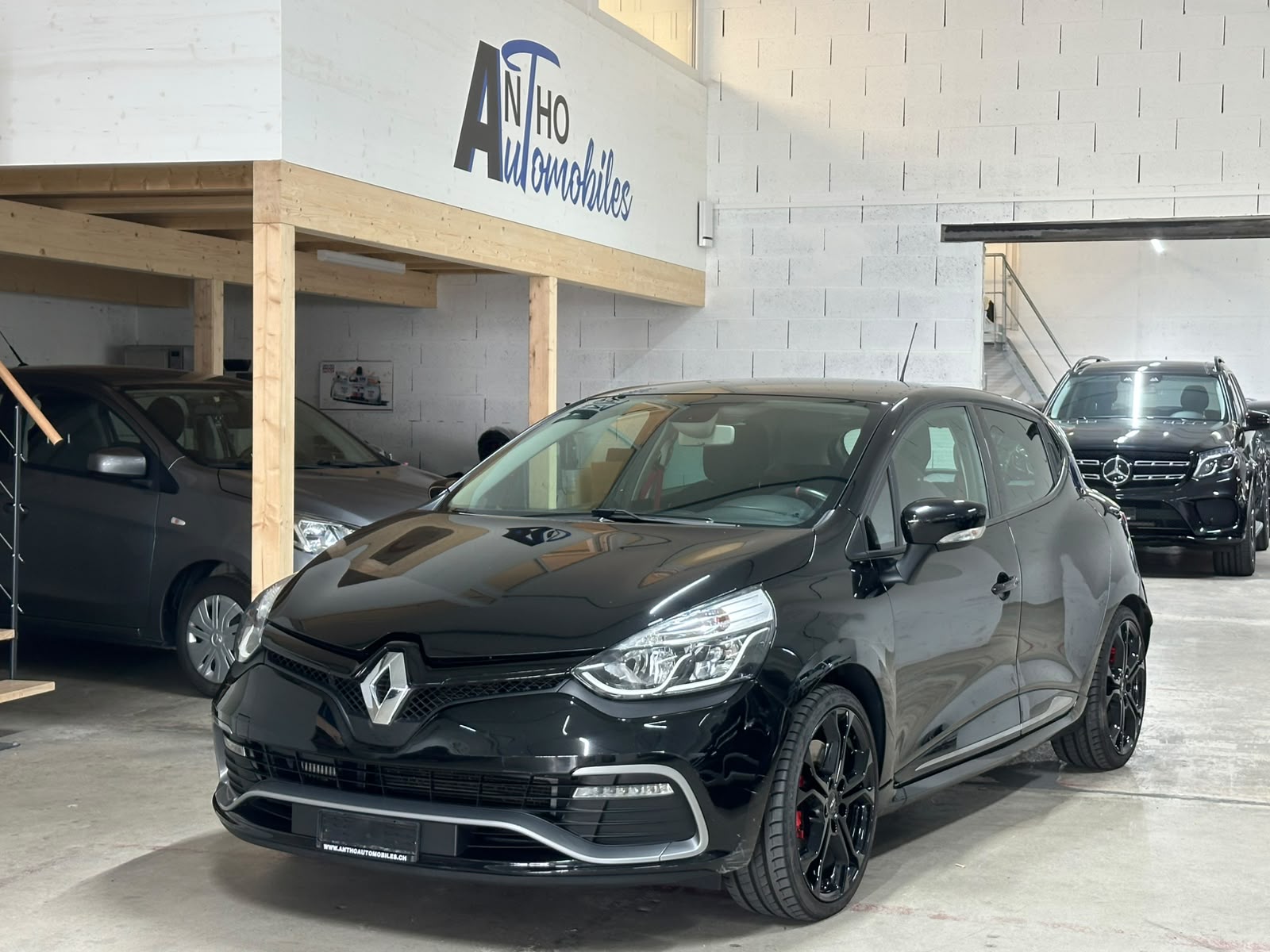 RENAULT Clio 1.6 T RS 200 EDC
