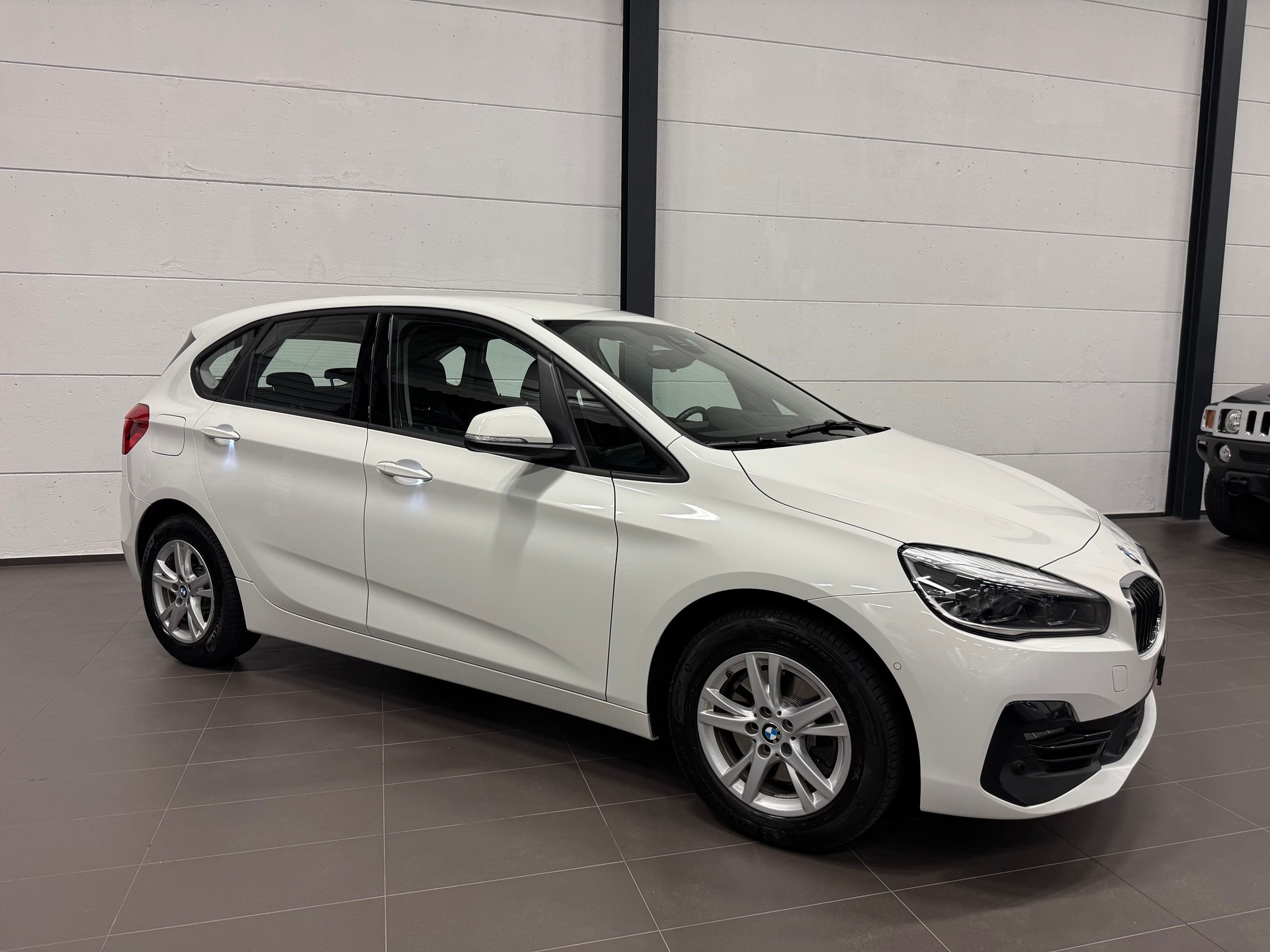 BMW 218d xDrive Active Tourer Steptronic Sport Line-showroom-element-1