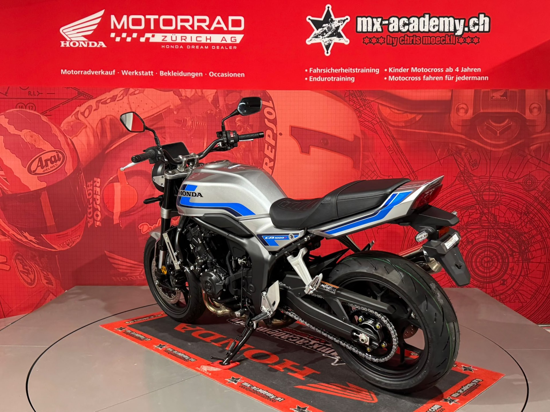 HONDA CB1000F *Neufahrzeug* **Wolf Silver Metallic - Blue Stripe**-image-5