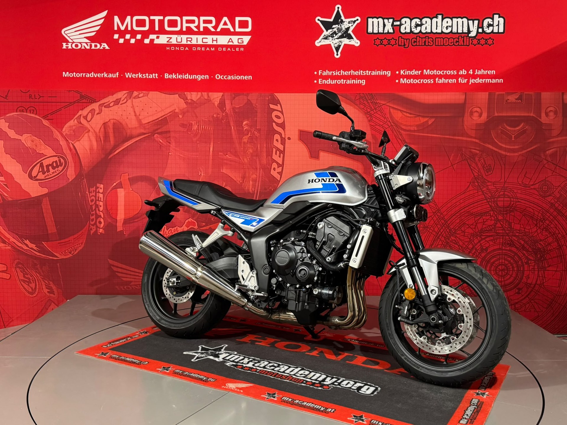 HONDA CB1000F *Neufahrzeug* **Wolf Silver Metallic - Blue Stripe**-image-2
