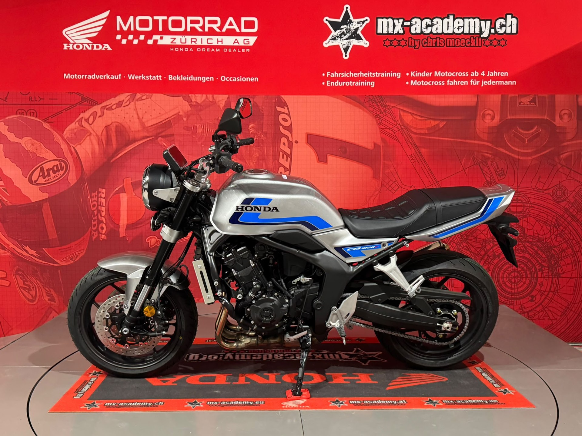 HONDA CB1000F *Neufahrzeug* **Wolf Silver Metallic - Blue Stripe**-image-1